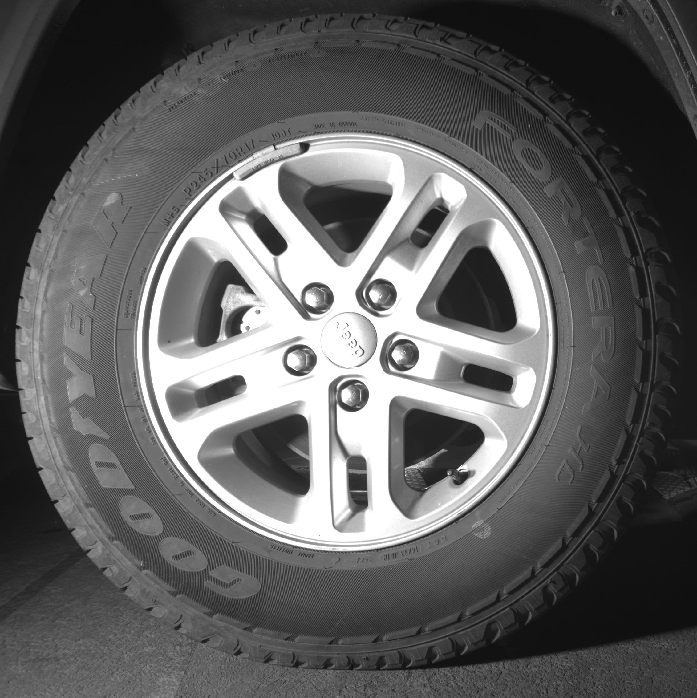 Thumbnail: 2023 Jeep Grand Cherokee - 12