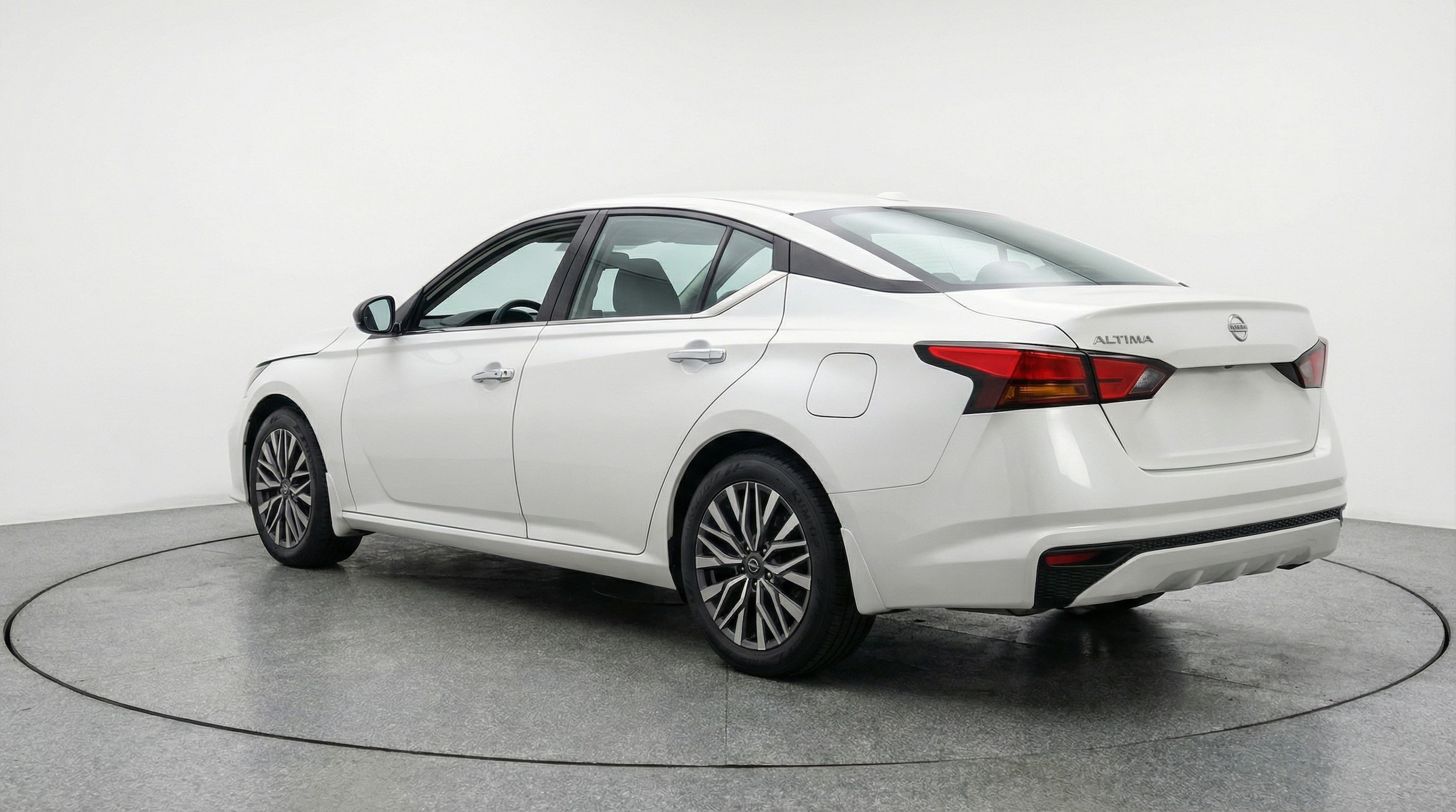 Thumbnail: 2025 Nissan Altima - 5