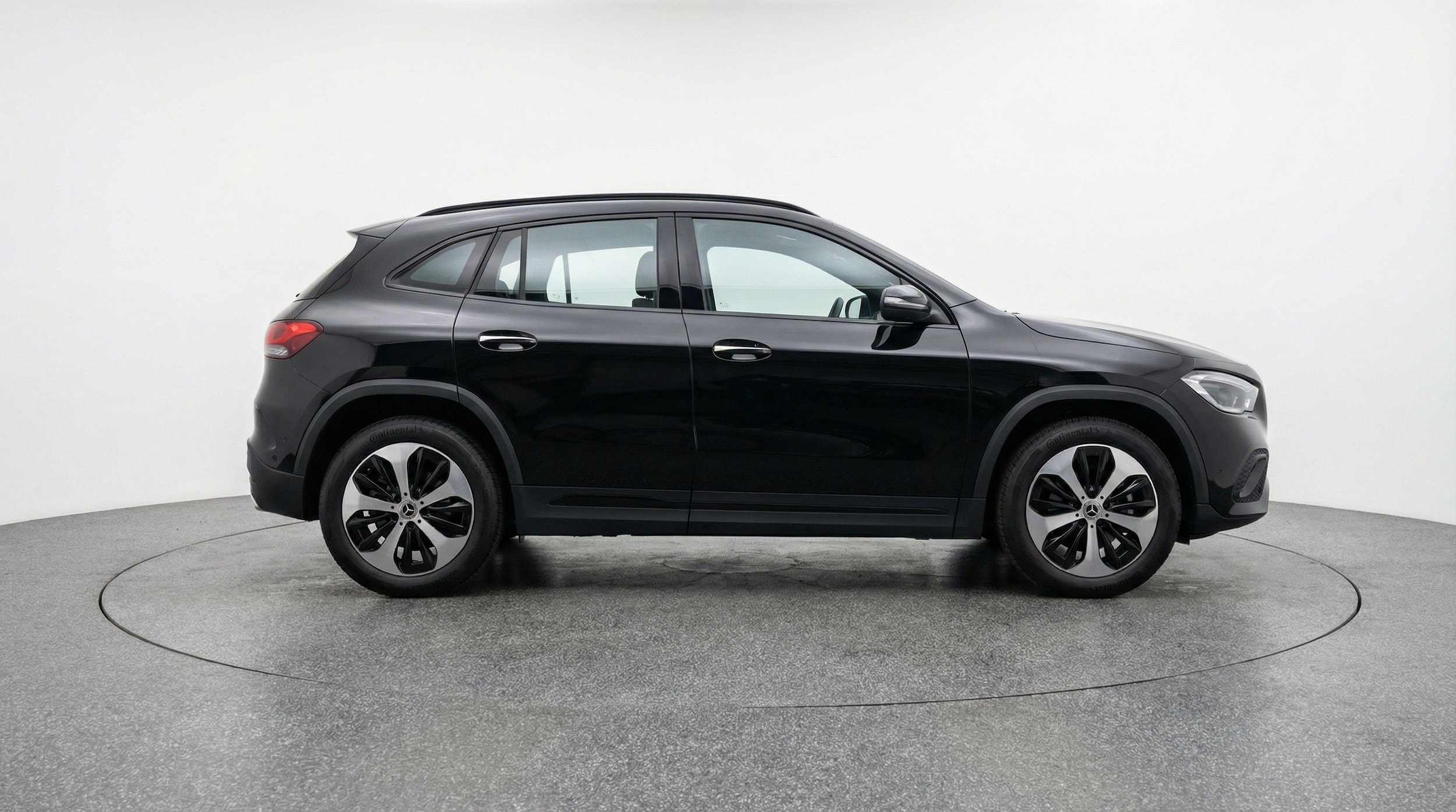 Thumbnail: 2025 Mercedes-Benz GLA - 10