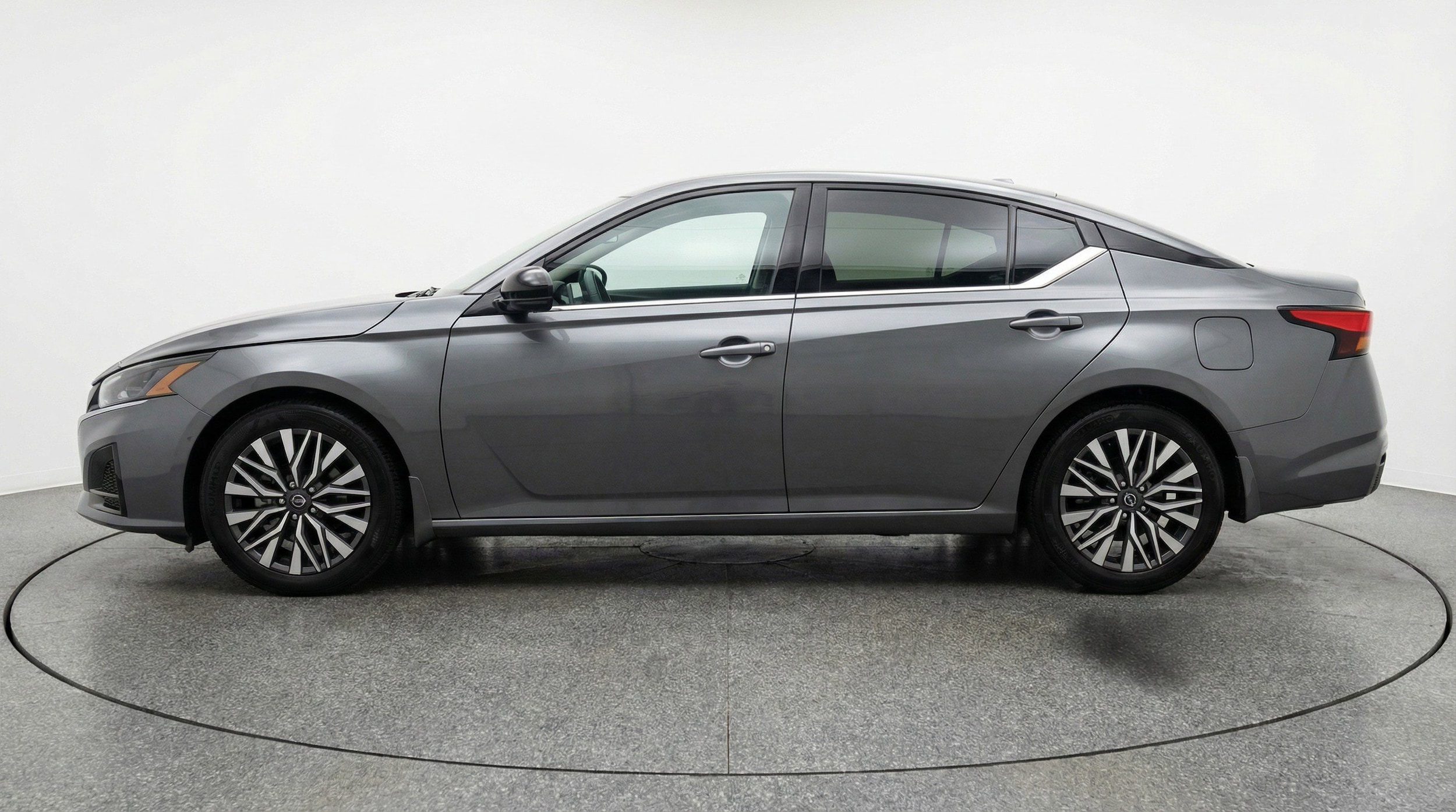 Thumbnail: 2025 Nissan Altima - 5