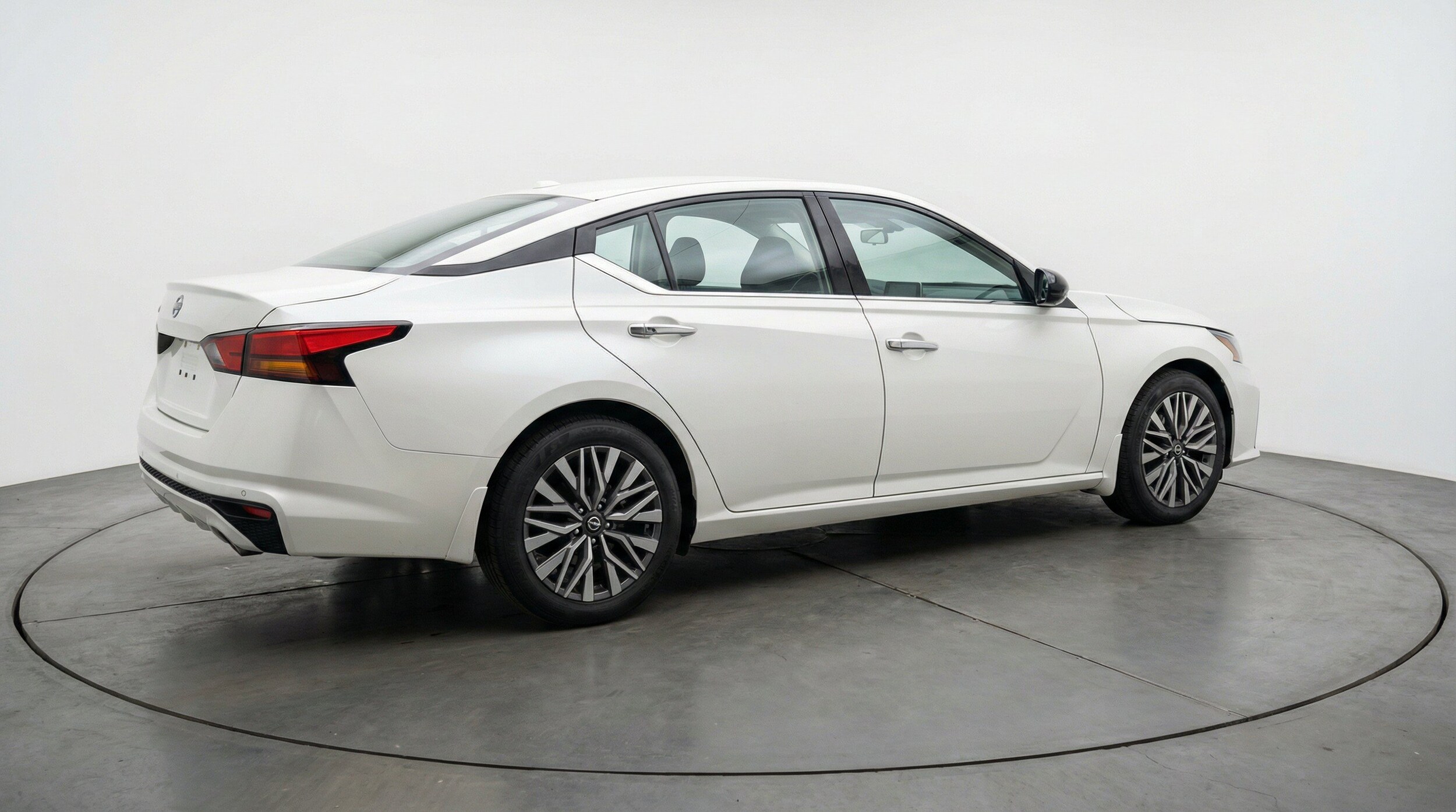 Thumbnail: 2025 Nissan Altima - 9