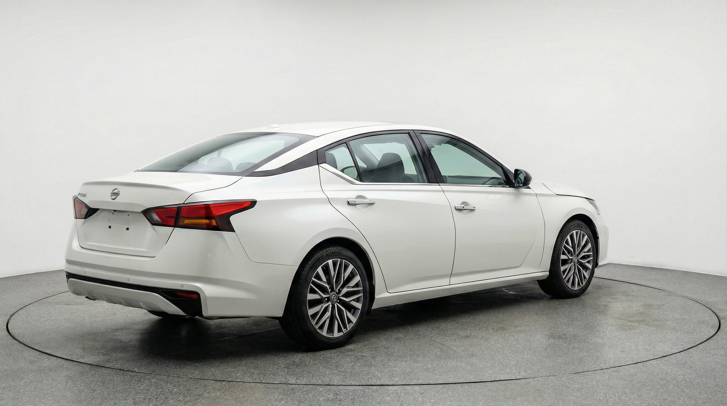 Thumbnail: 2025 Nissan Altima - 9