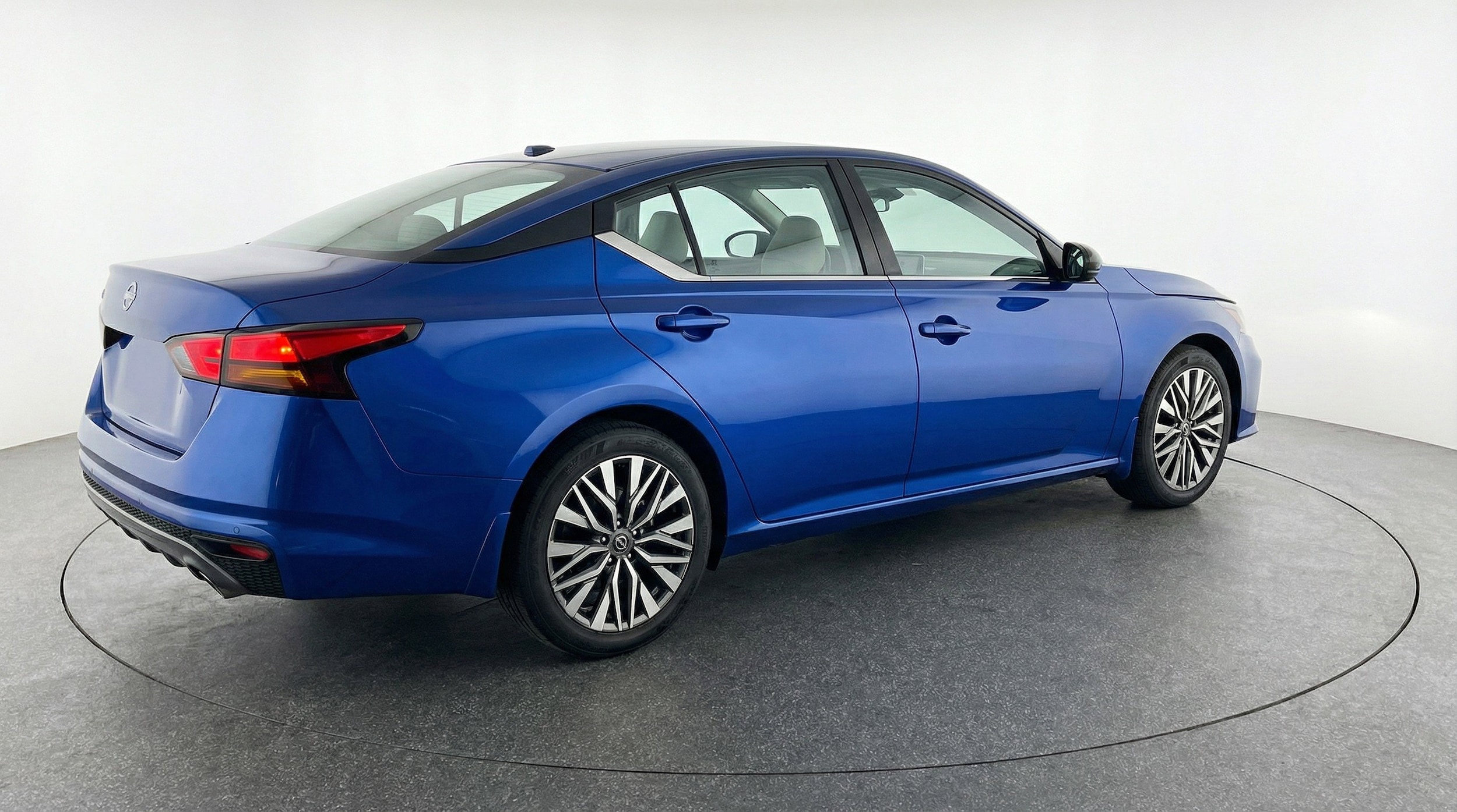 Thumbnail: 2025 Nissan Altima - 9