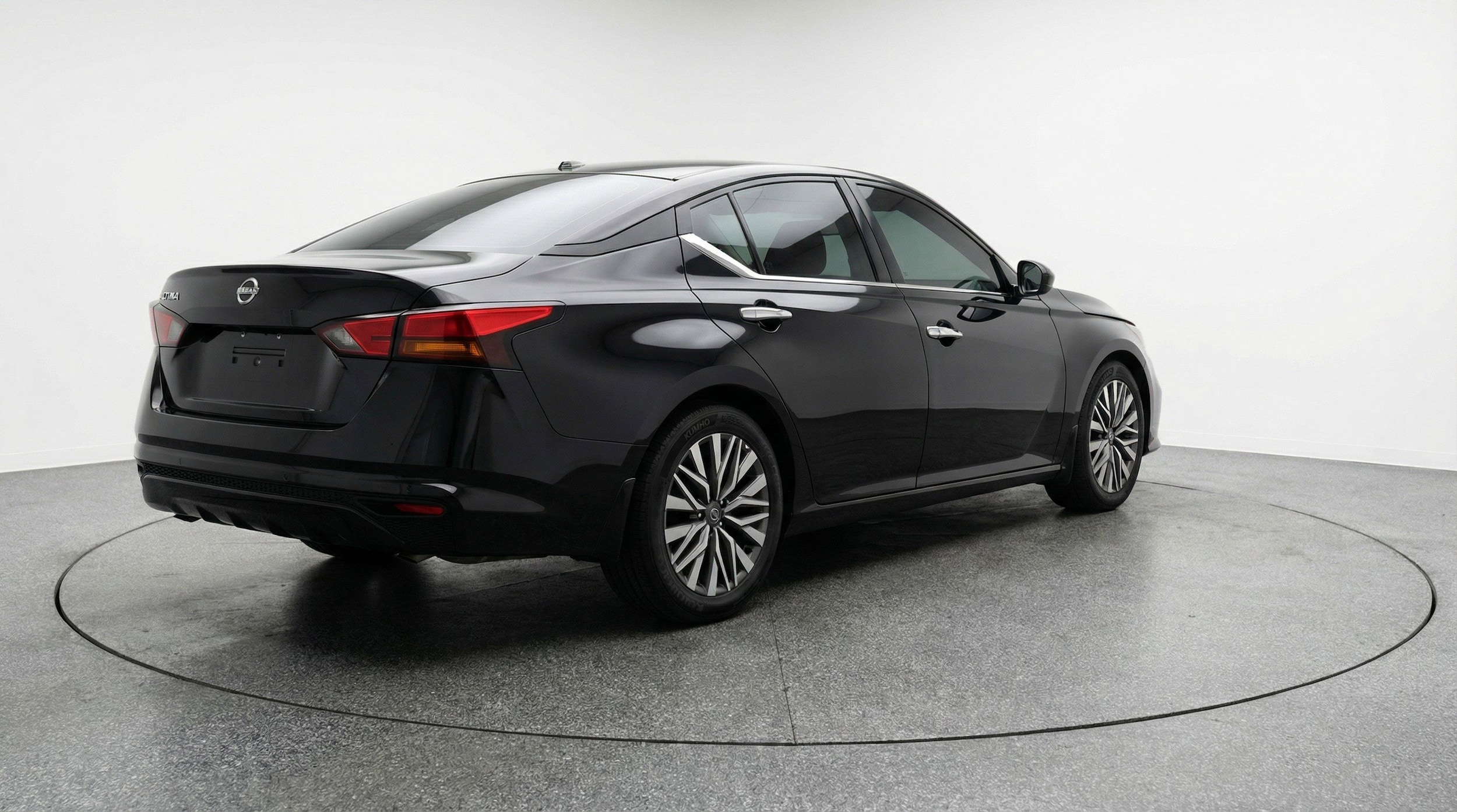 Thumbnail: 2025 Nissan Altima - 9