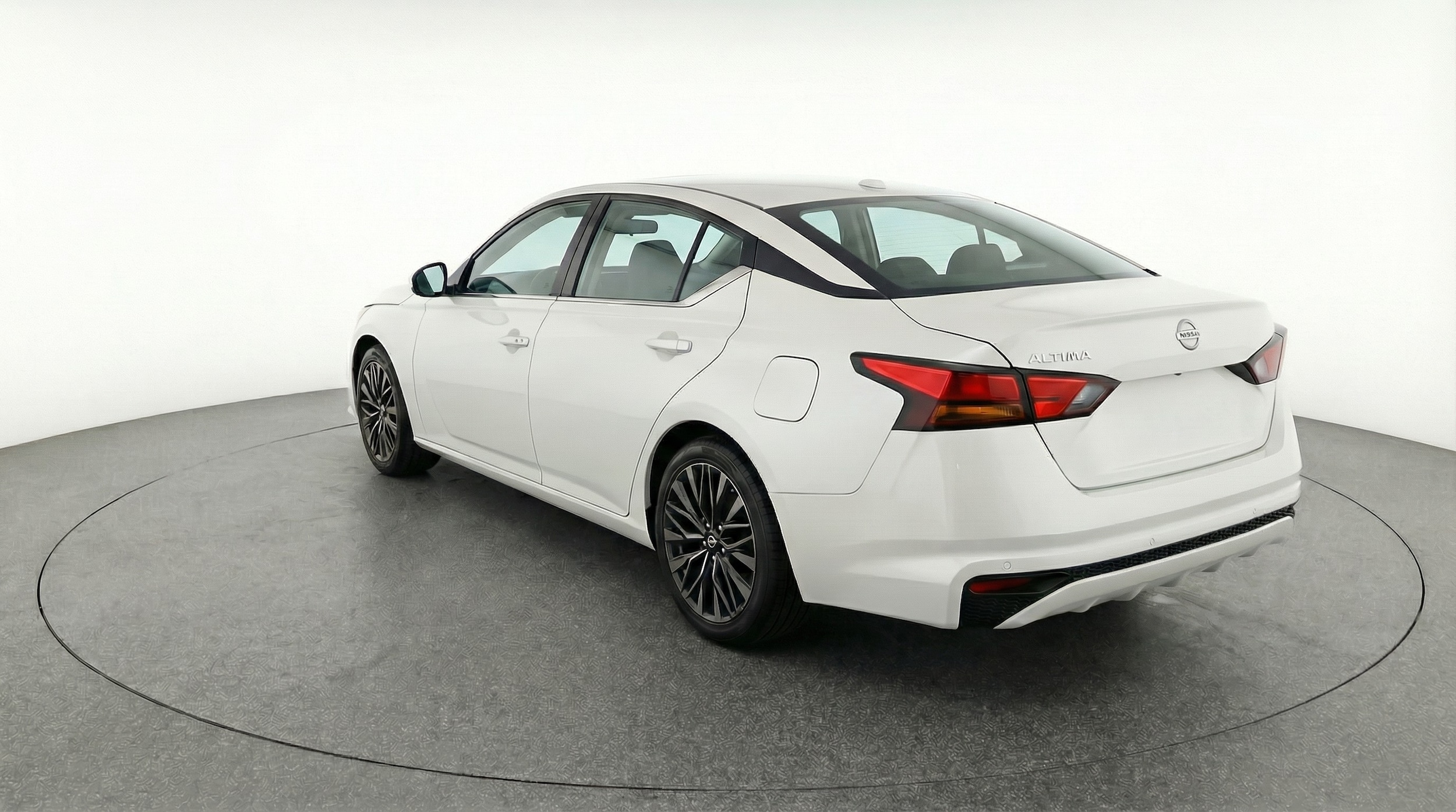 Thumbnail: 2025 Nissan Altima - 5