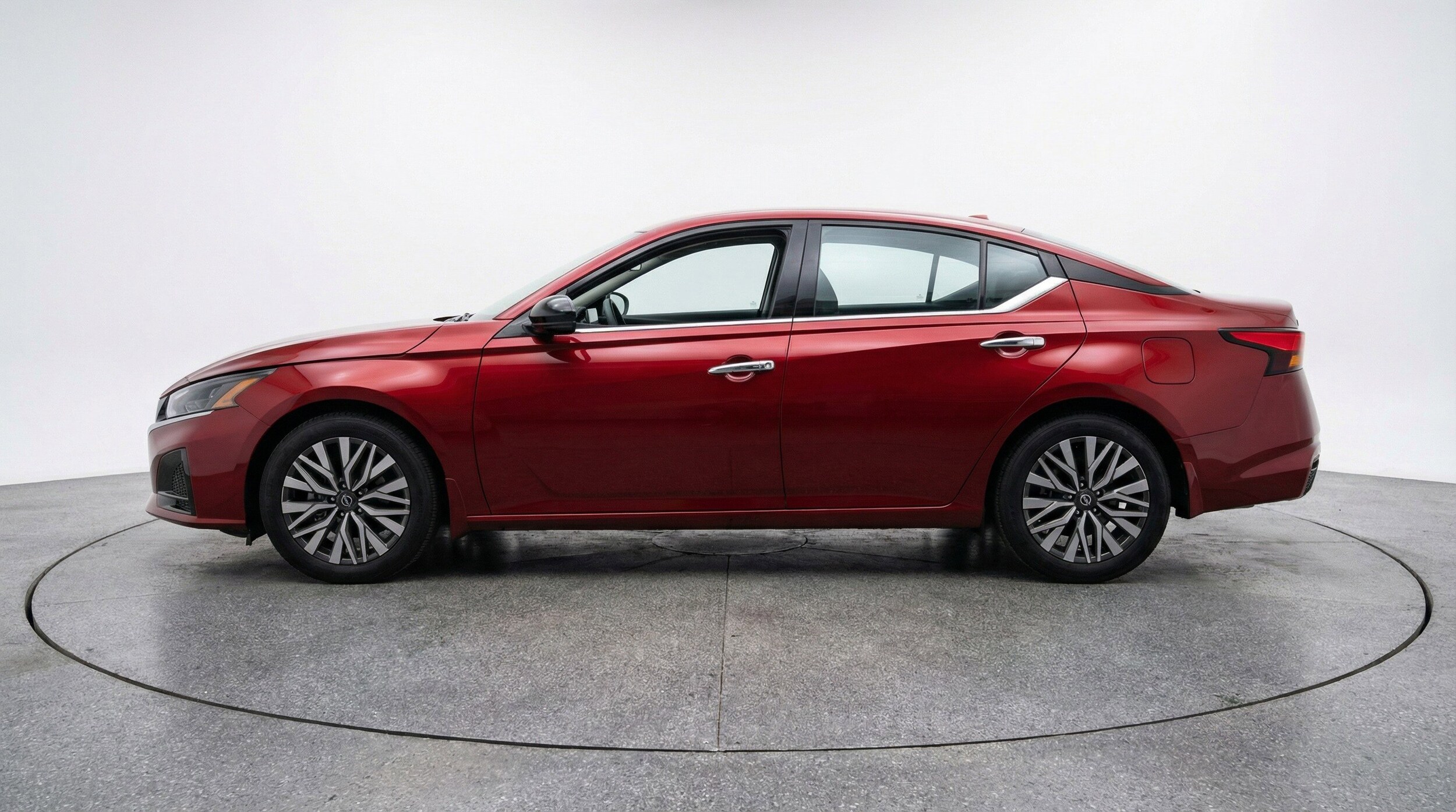 Thumbnail: 2025 Nissan Altima - 5