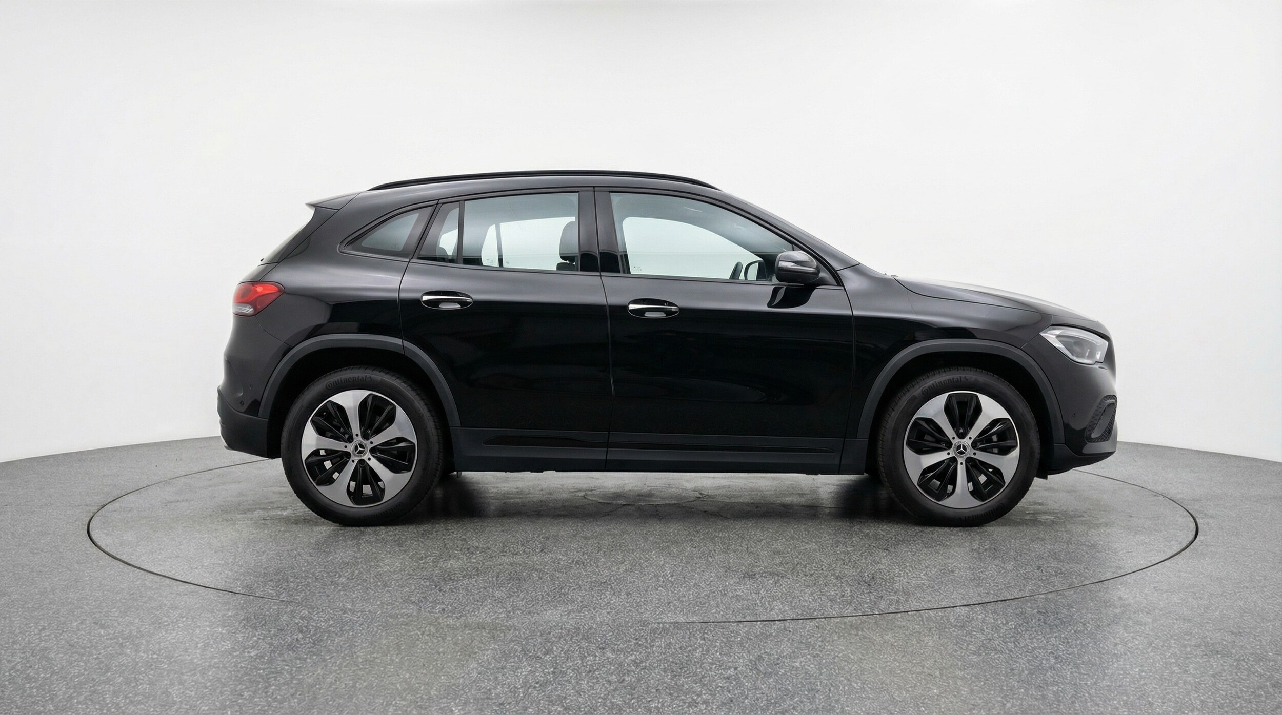 Thumbnail: 2025 Mercedes-Benz GLA - 8