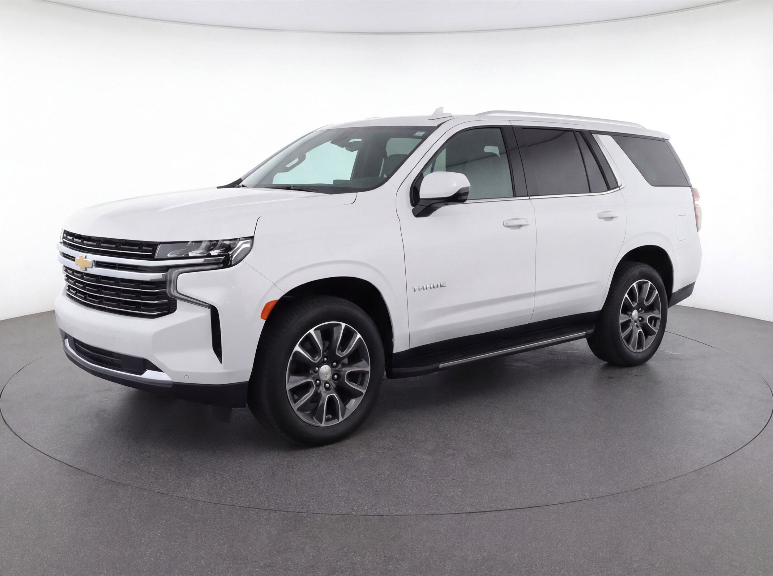 Thumbnail: 2023 Chevrolet Tahoe - 3