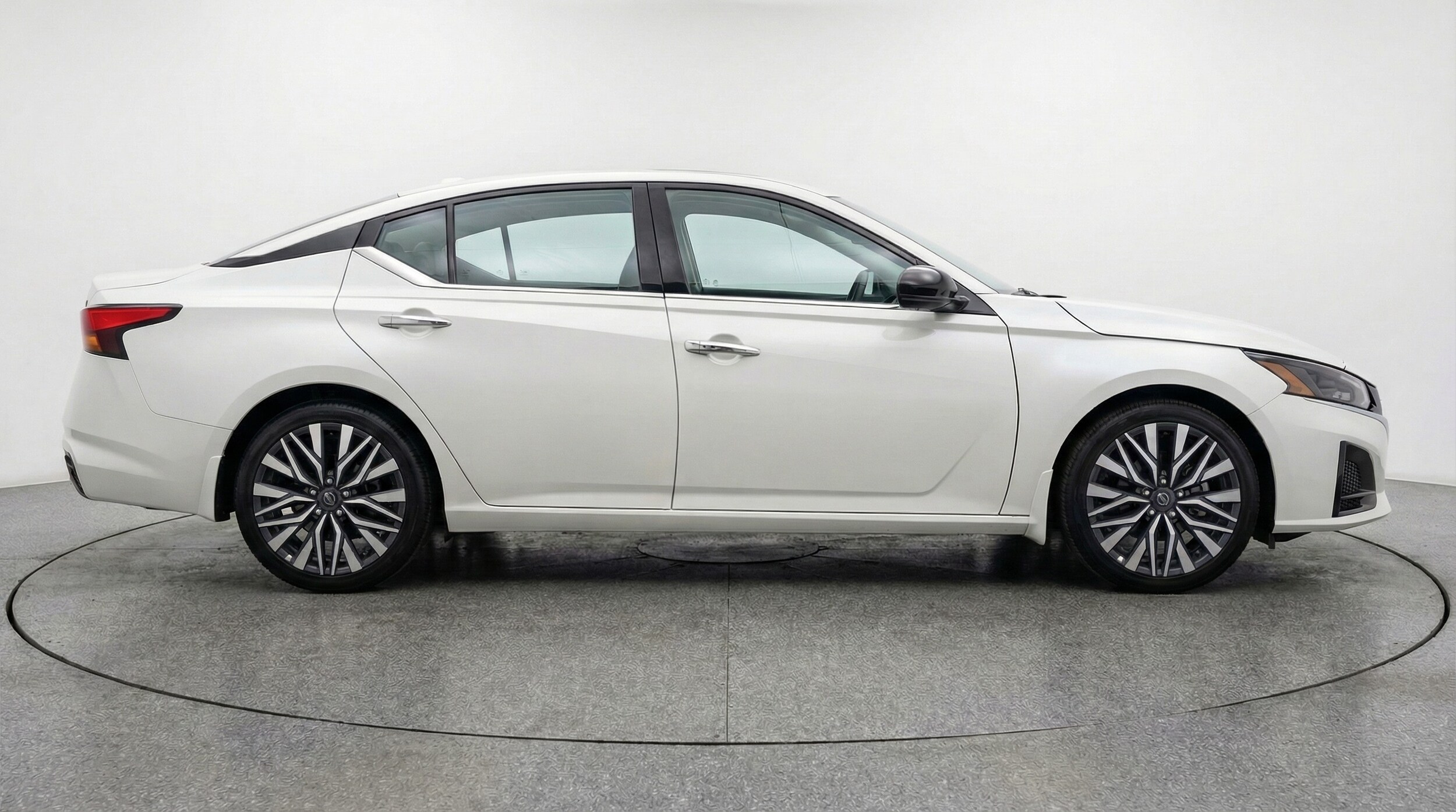 Thumbnail: 2025 Nissan Altima - 8