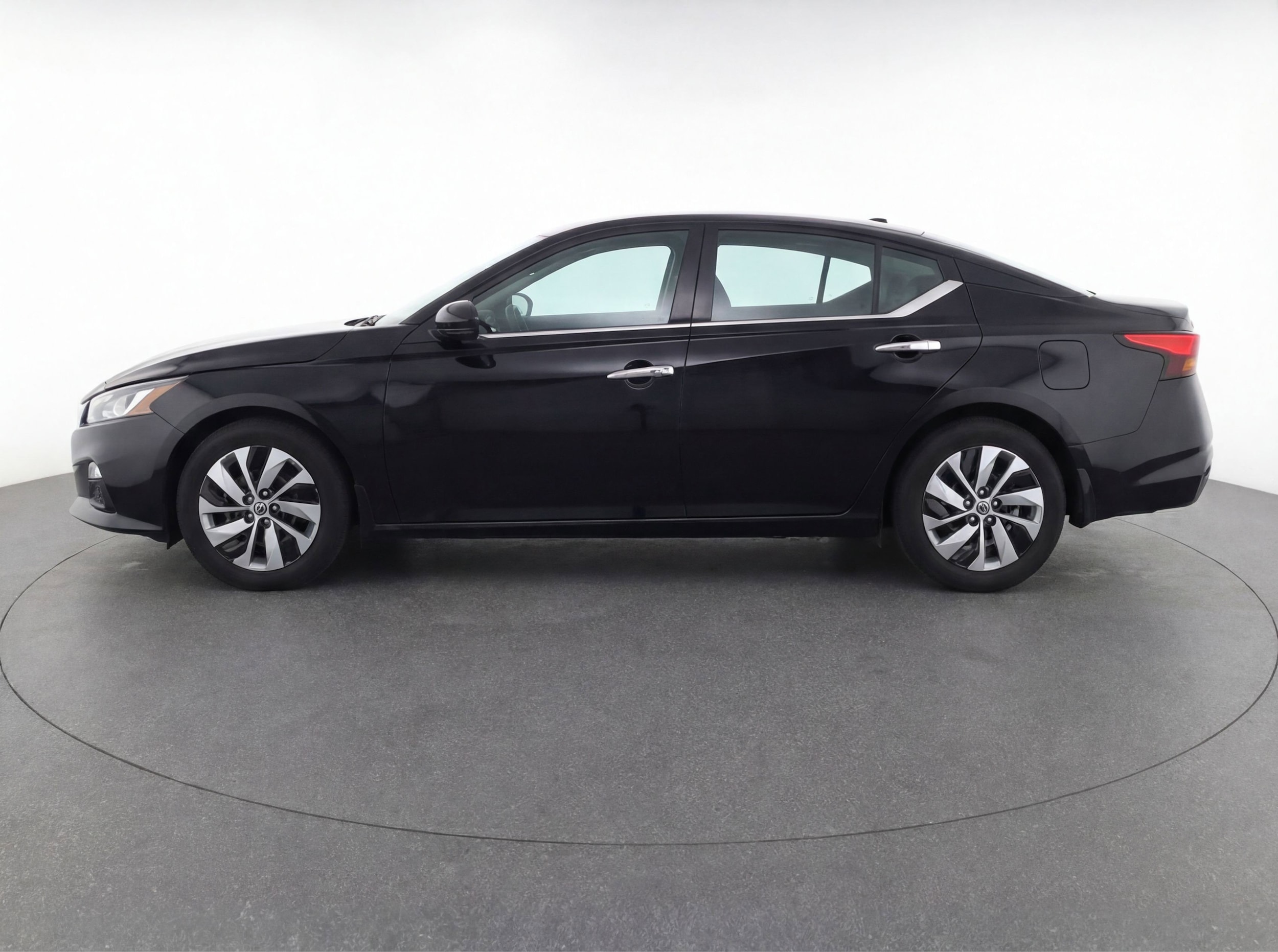 Thumbnail: 2023 Nissan Altima - 5
