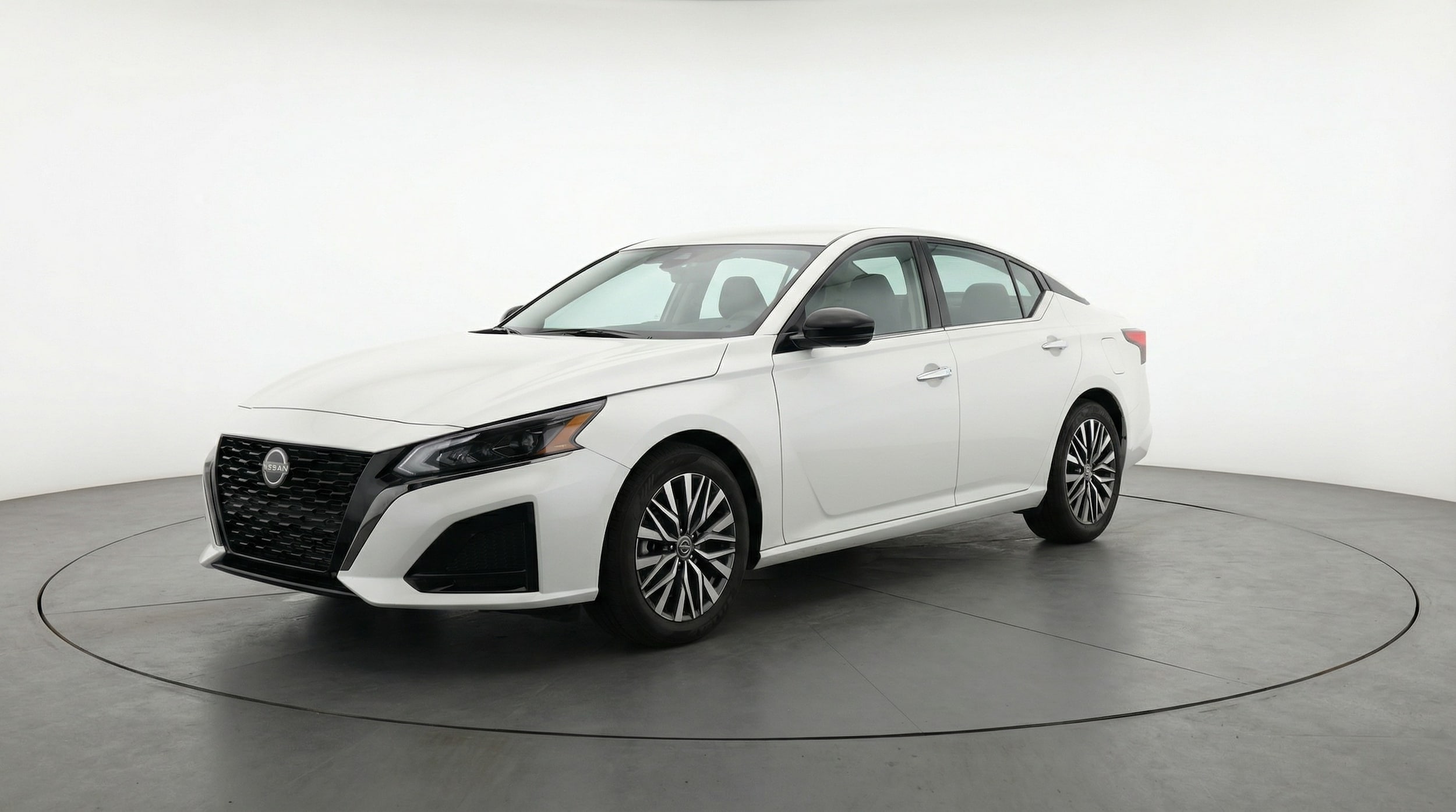 Thumbnail: 2025 Nissan Altima - 3