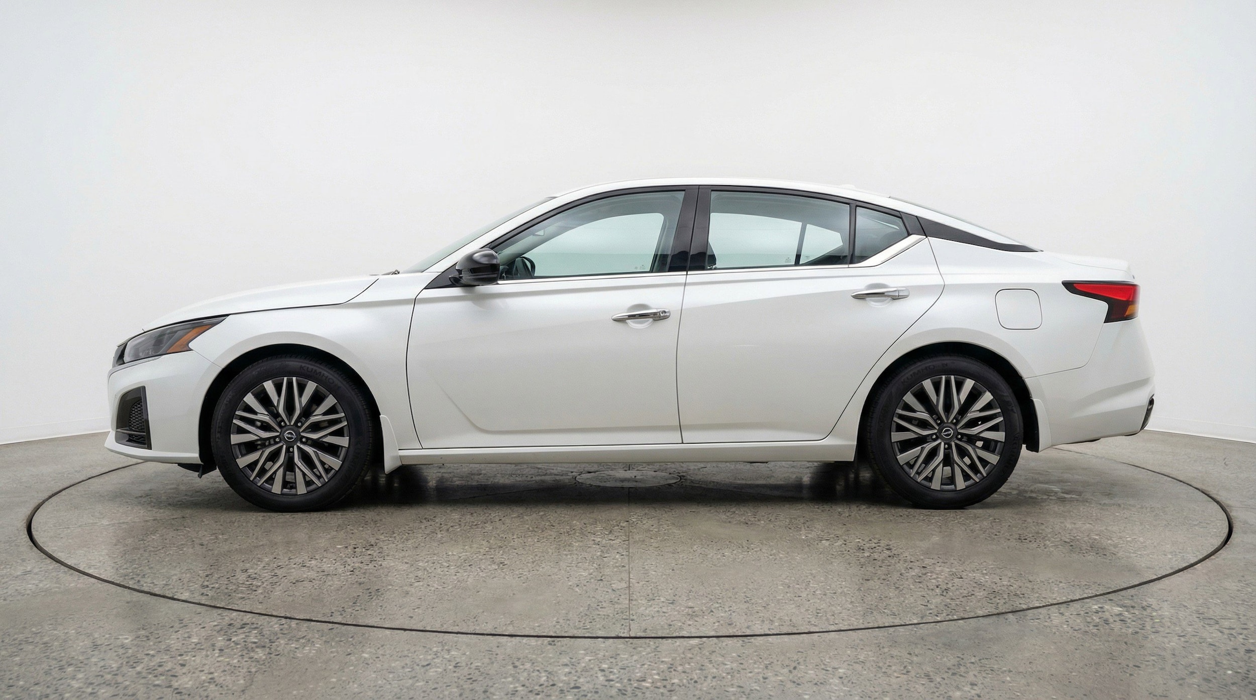 Thumbnail: 2025 Nissan Altima - 5