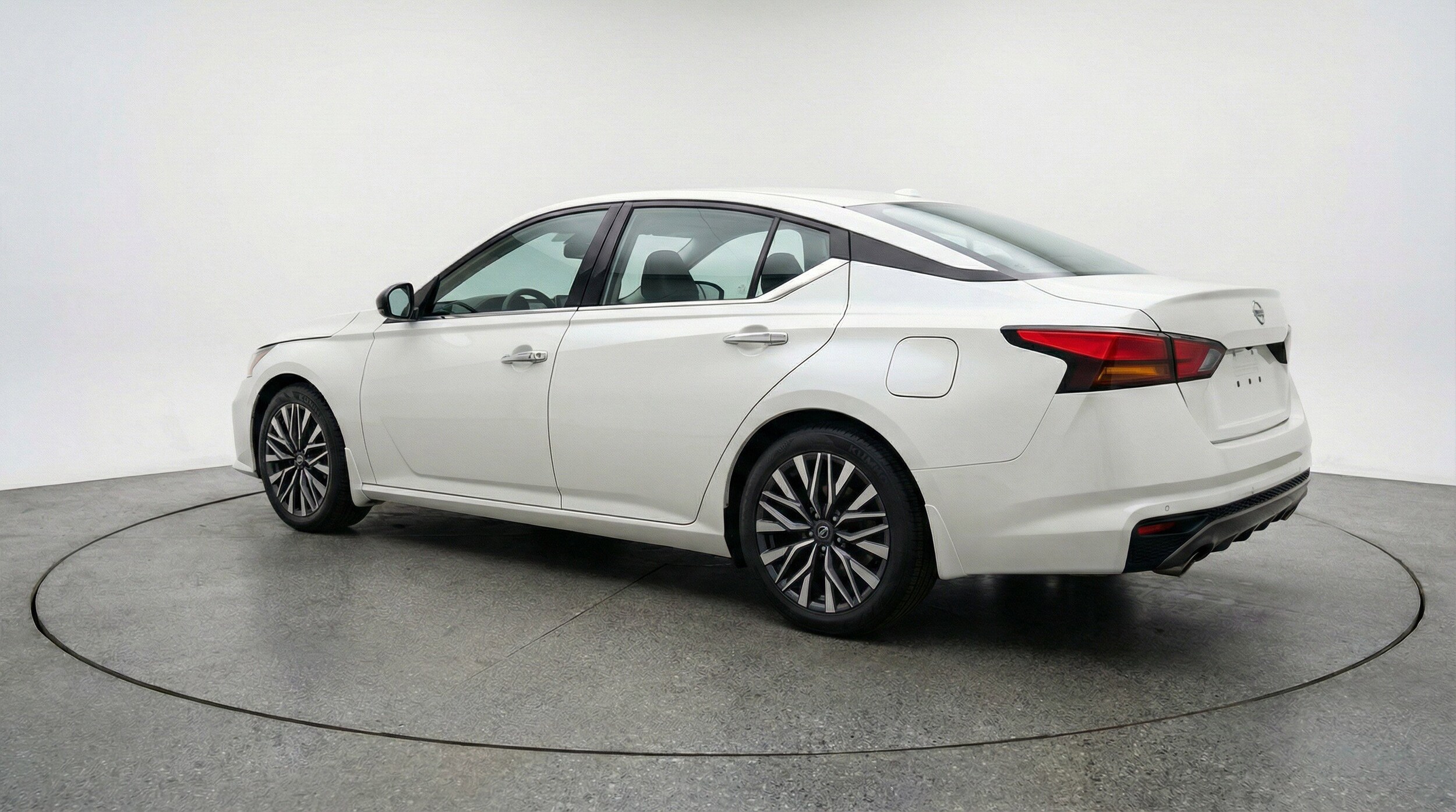 Thumbnail: 2025 Nissan Altima - 6