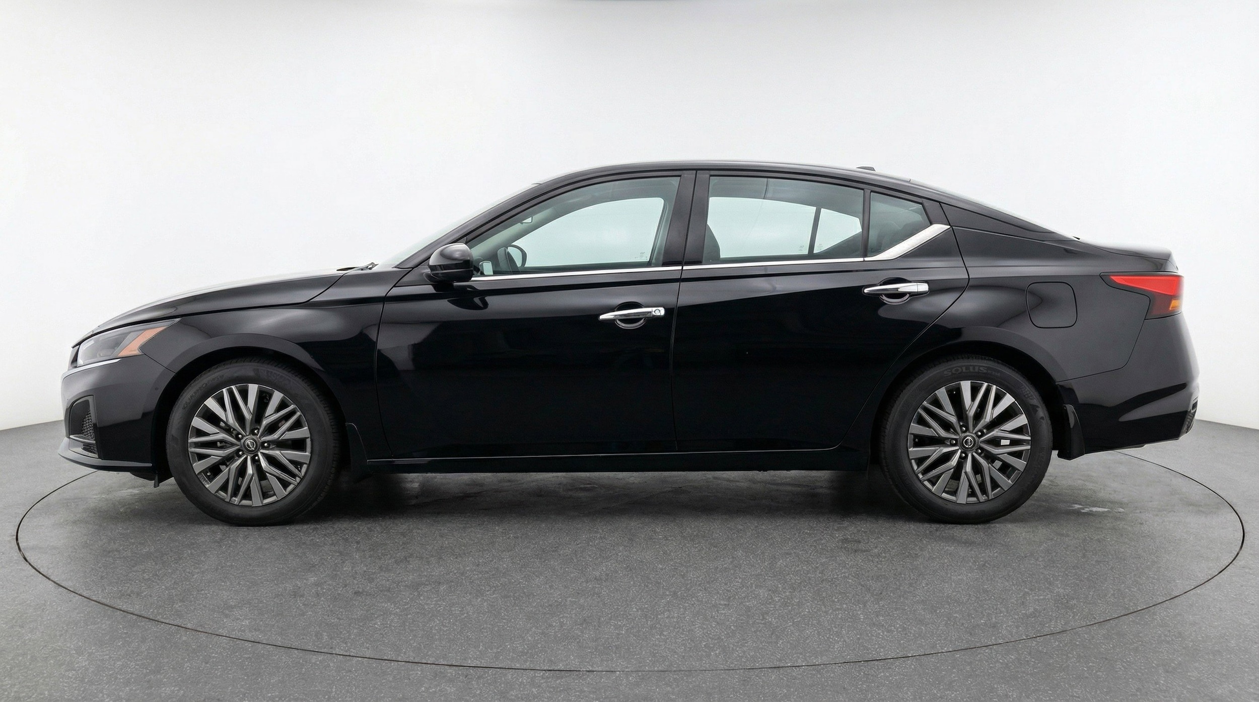 Thumbnail: 2025 Nissan Altima - 5