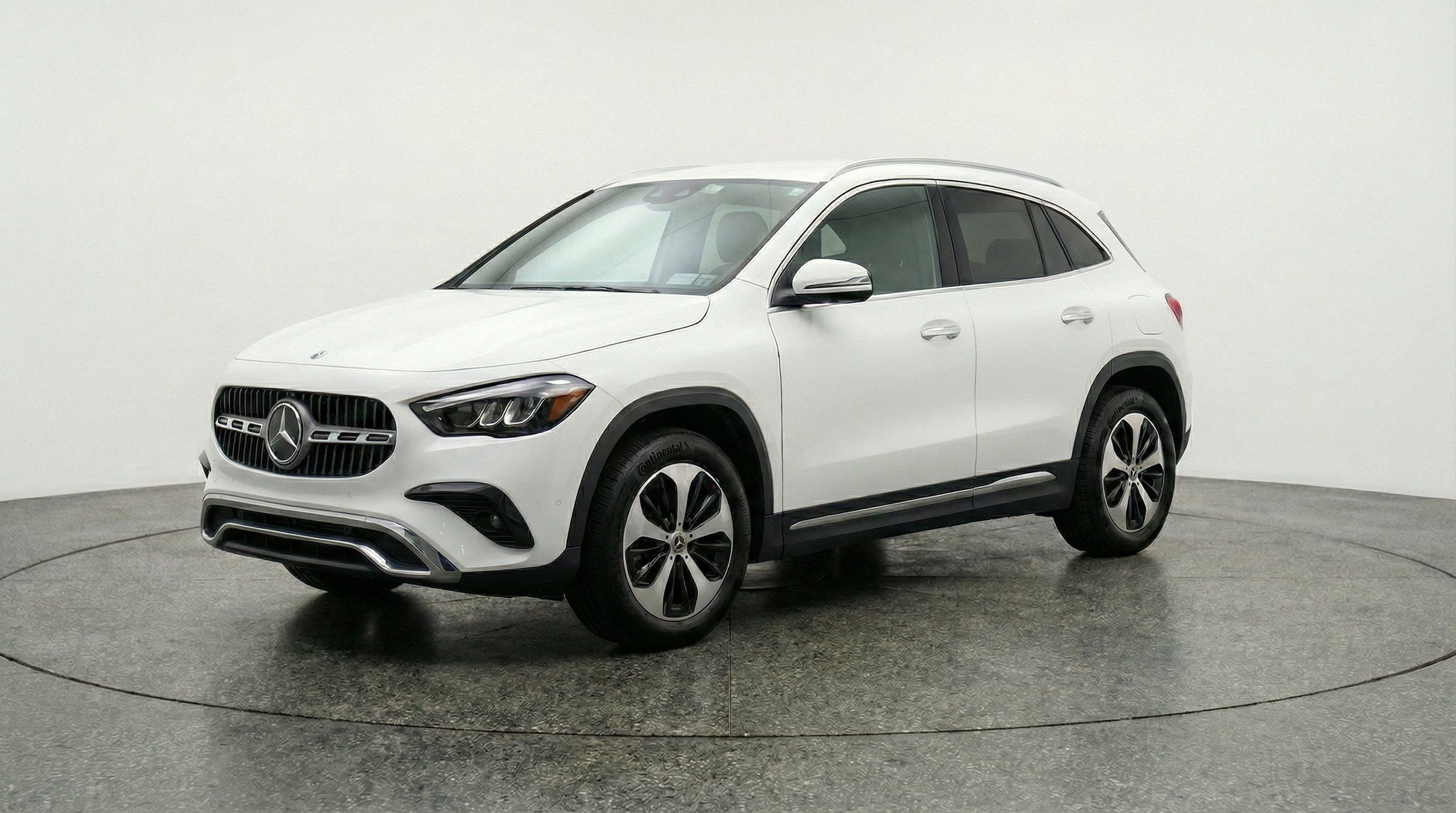 Thumbnail: 2025 Mercedes-Benz GLA - 3
