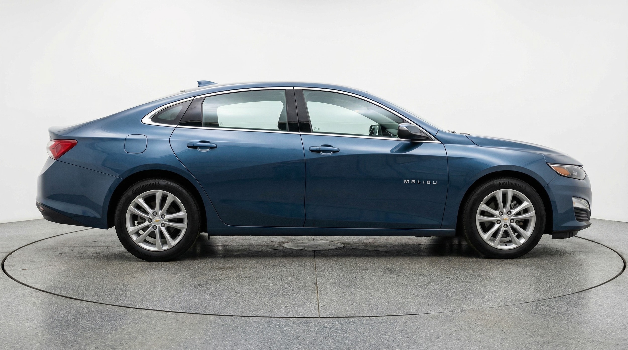 Thumbnail: 2024 Chevrolet Malibu - 8