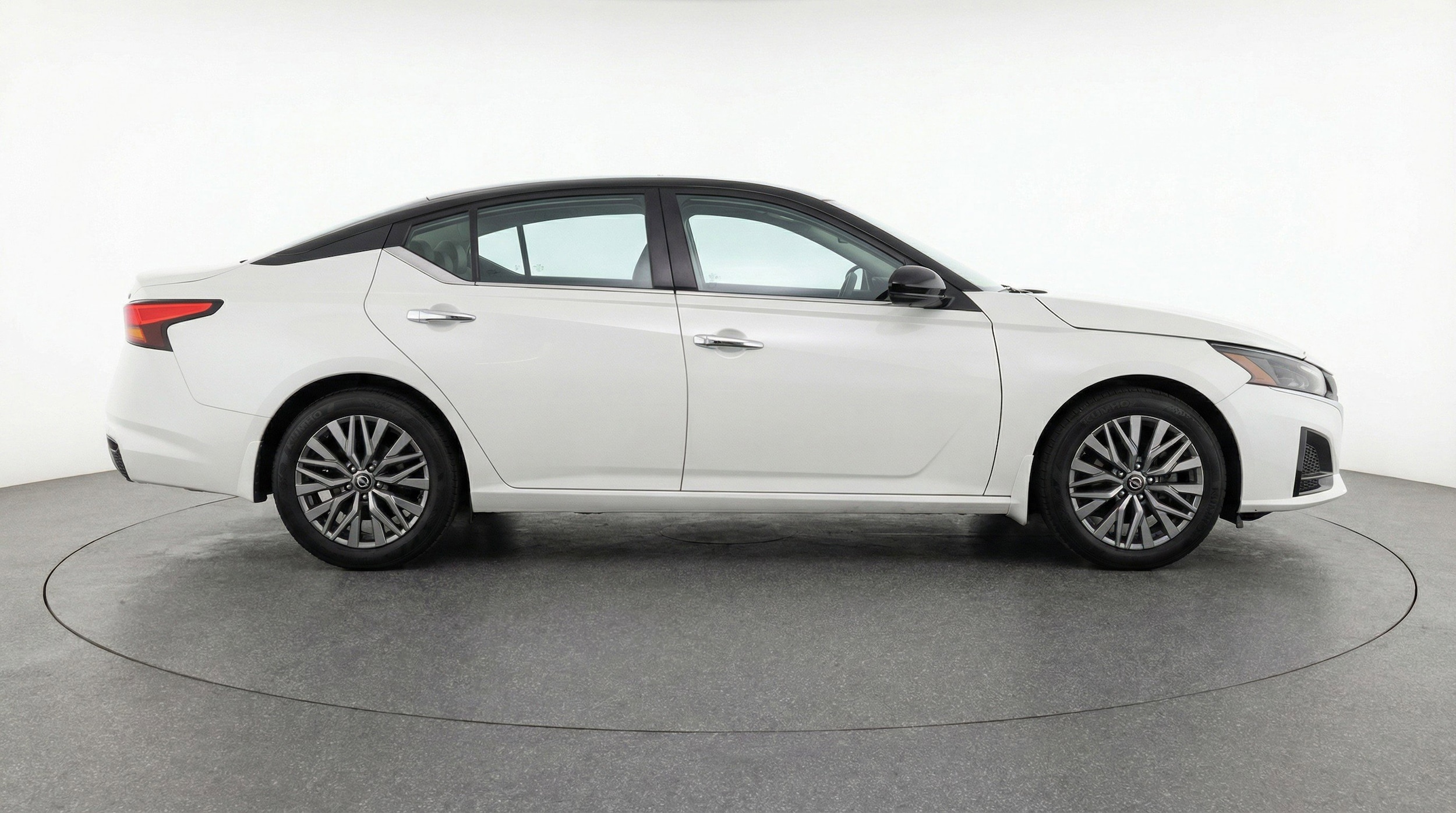 Thumbnail: 2025 Nissan Altima - 11