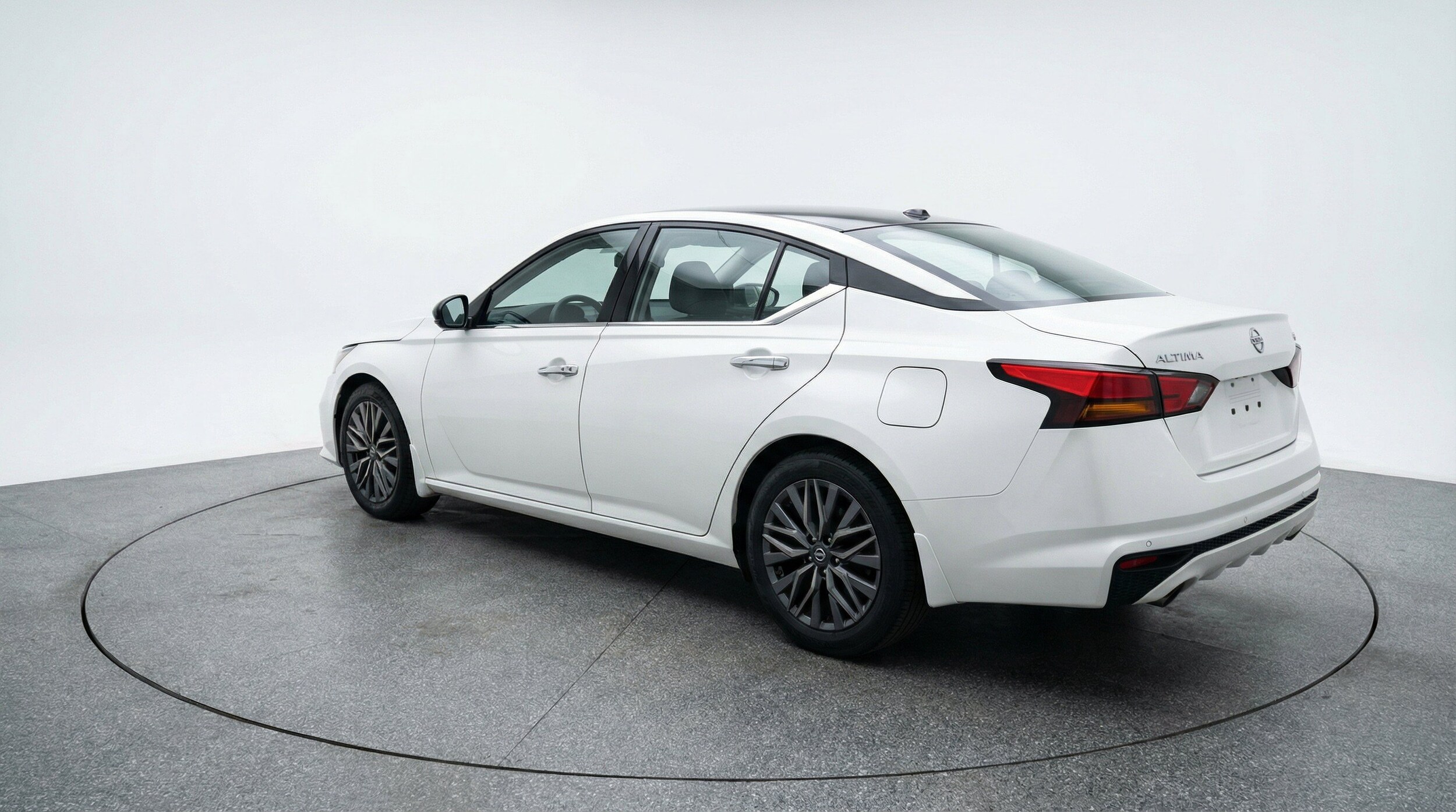 Thumbnail: 2025 Nissan Altima - 6