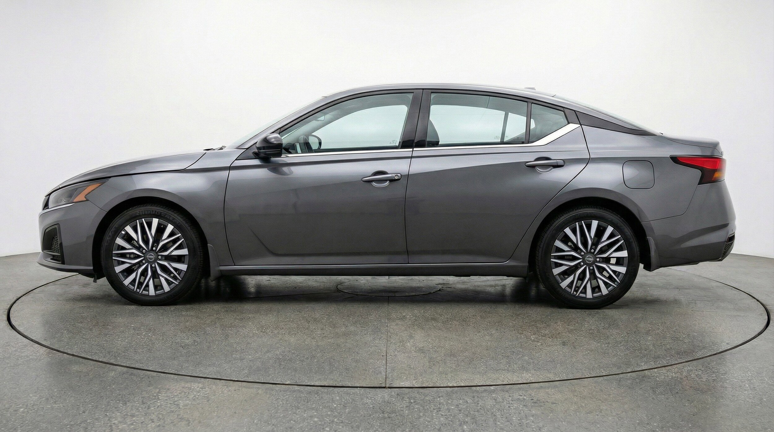 Thumbnail: 2025 Nissan Altima - 5