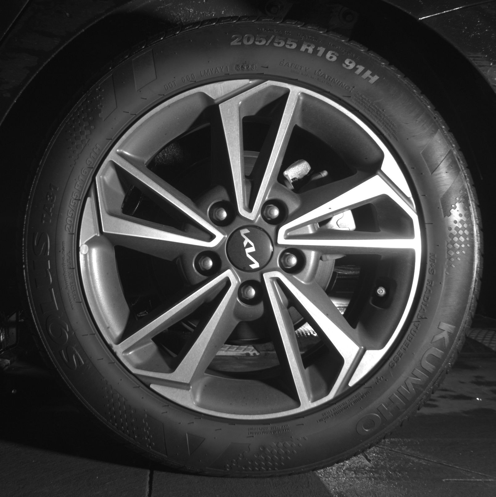 Thumbnail: 2024 Kia Forte - 16