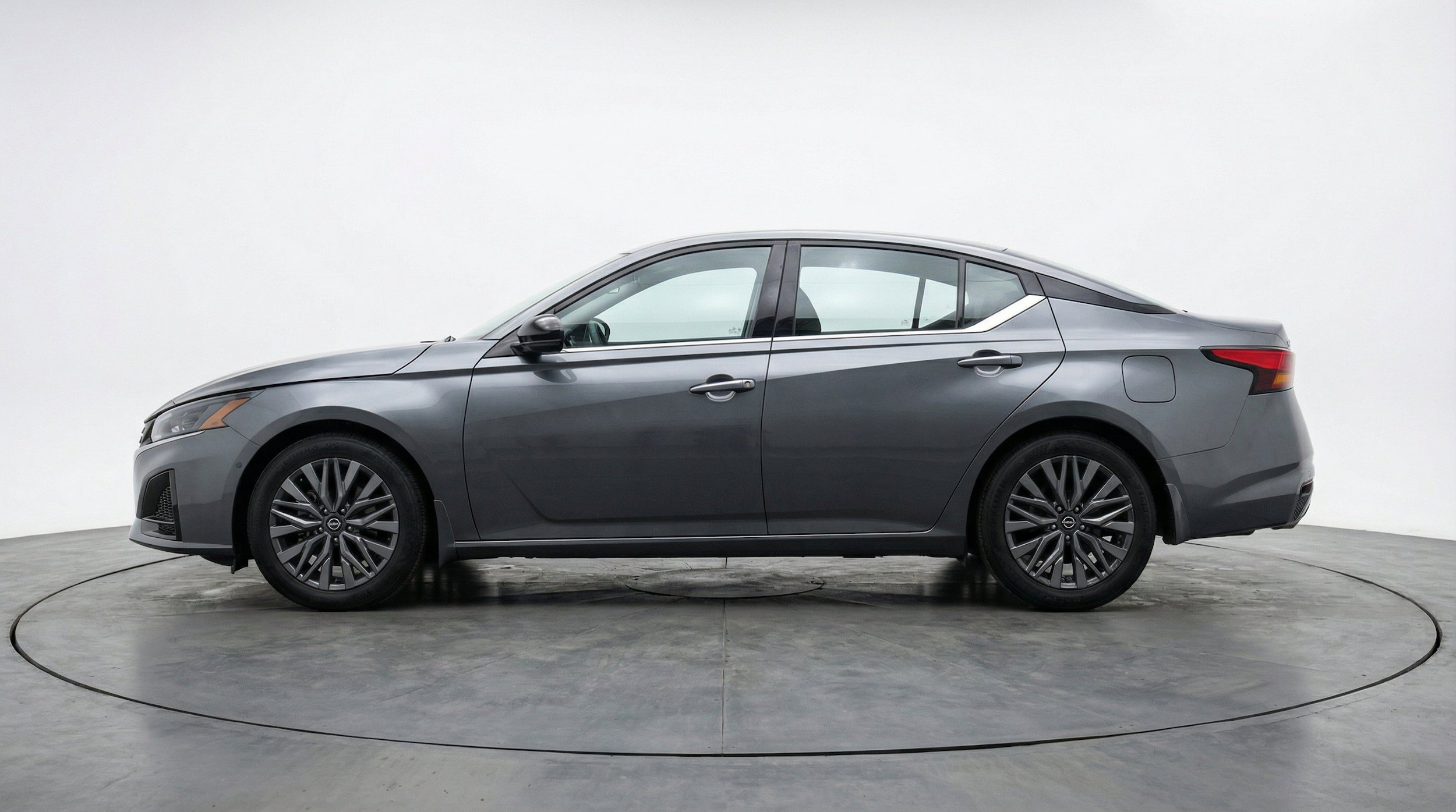 Thumbnail: 2025 Nissan Altima - 5