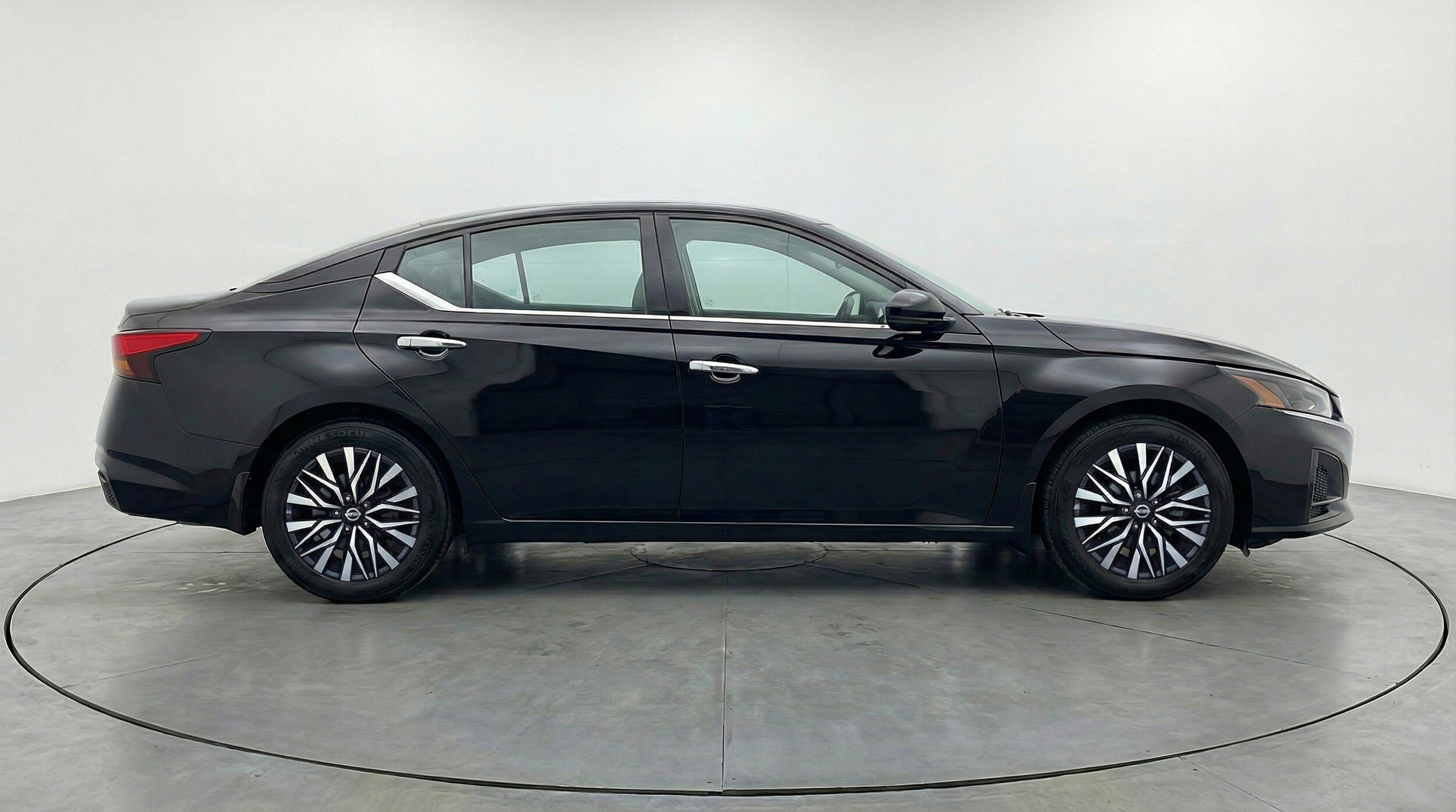 Thumbnail: 2025 Nissan Altima - 11