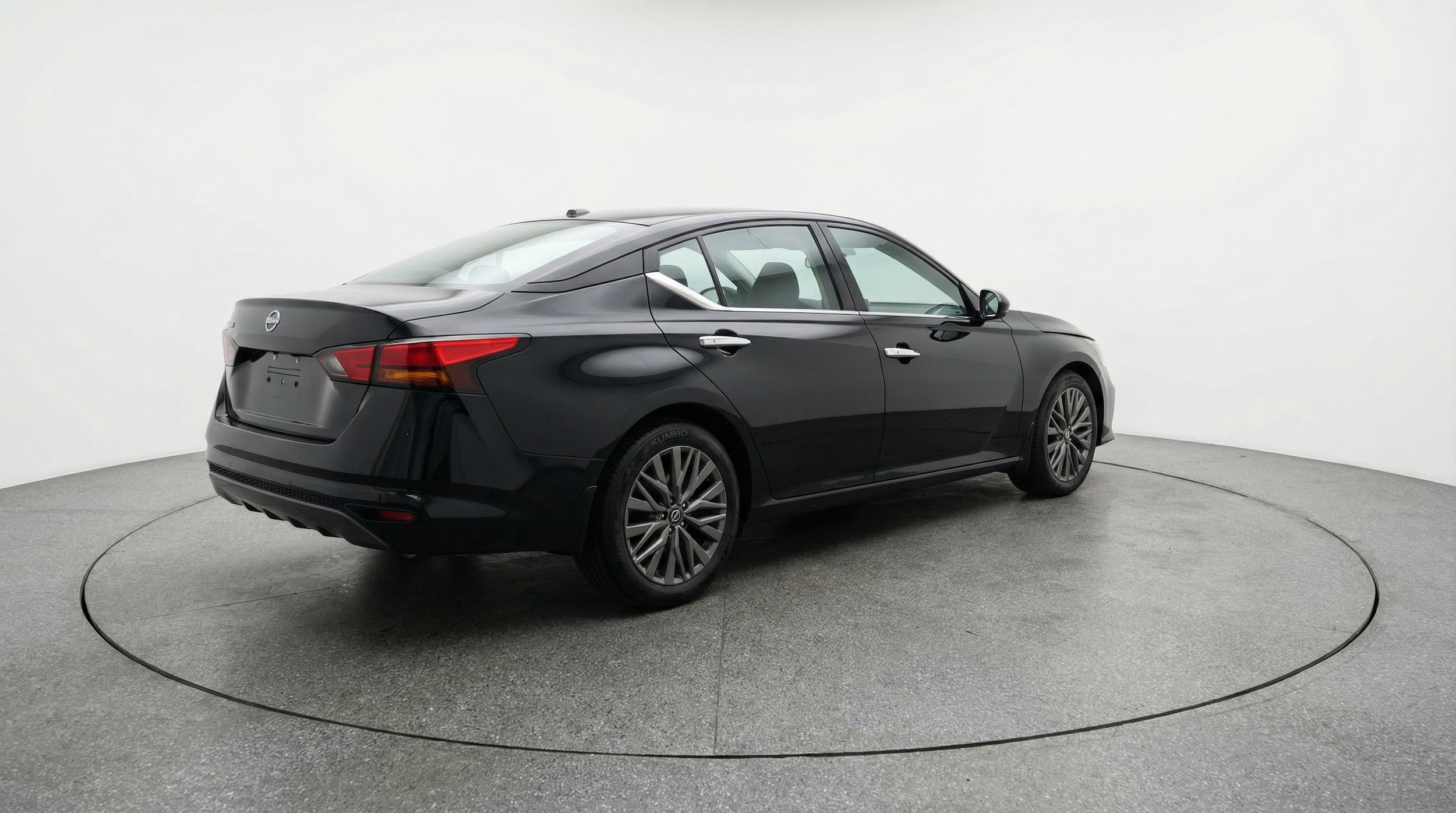 Thumbnail: 2025 Nissan Altima - 9