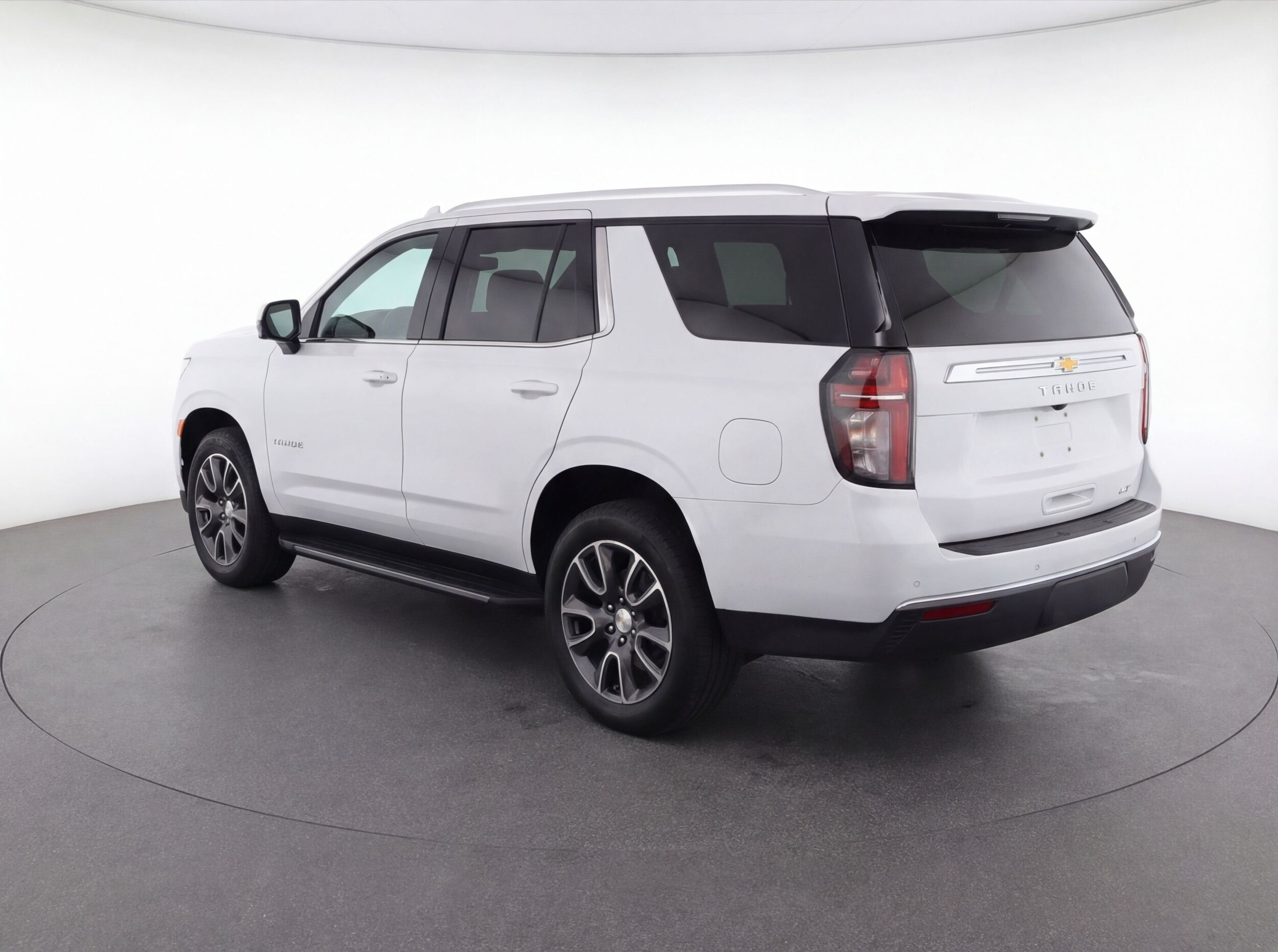 Thumbnail: 2023 Chevrolet Tahoe - 6
