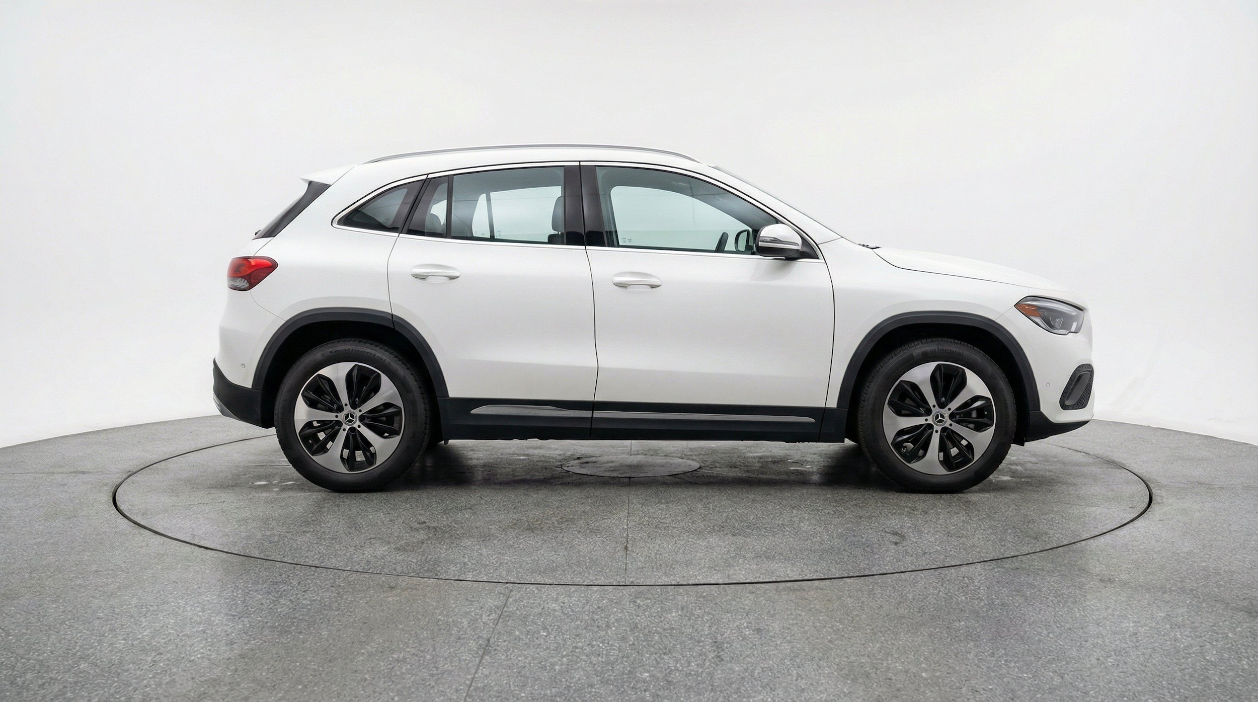 Thumbnail: 2025 Mercedes-Benz GLA - 10