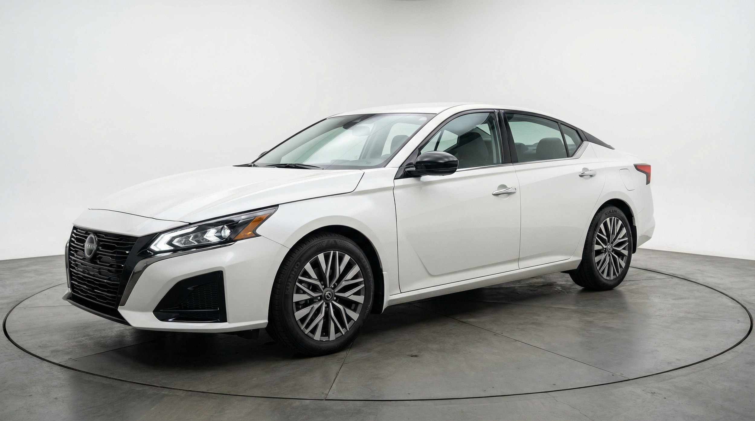 Thumbnail: 2025 Nissan Altima - 3