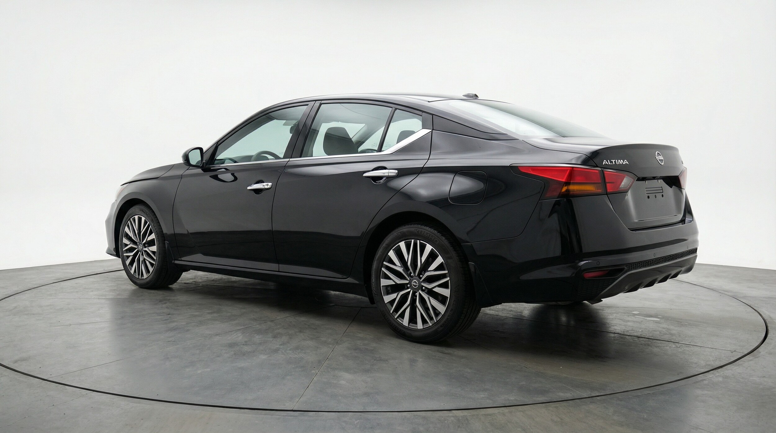 Thumbnail: 2025 Nissan Altima - 5