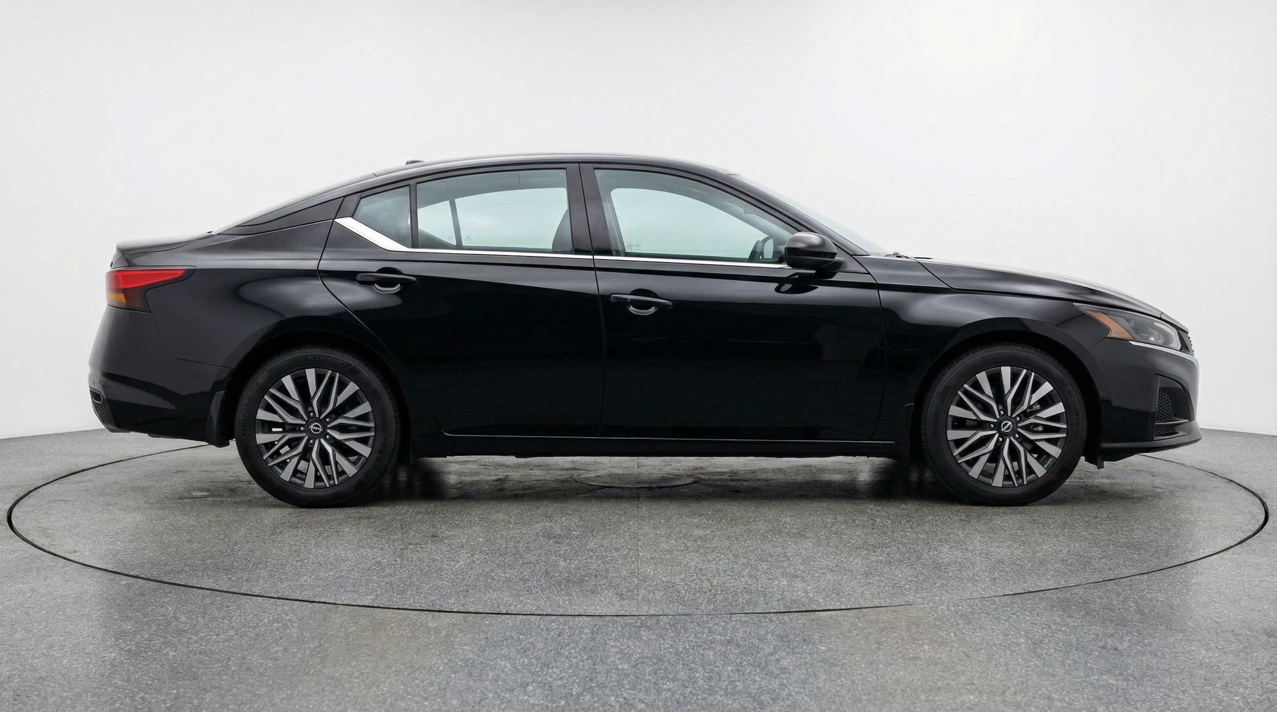 Thumbnail: 2025 Nissan Altima - 8