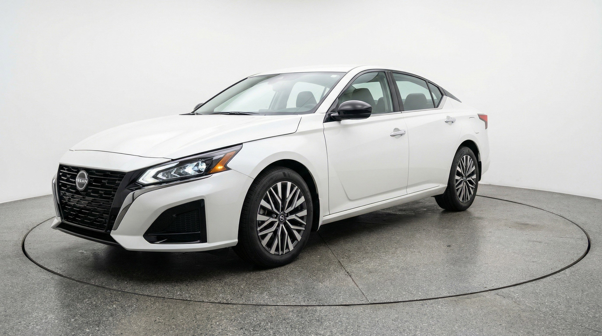 Thumbnail: 2025 Nissan Altima - 3