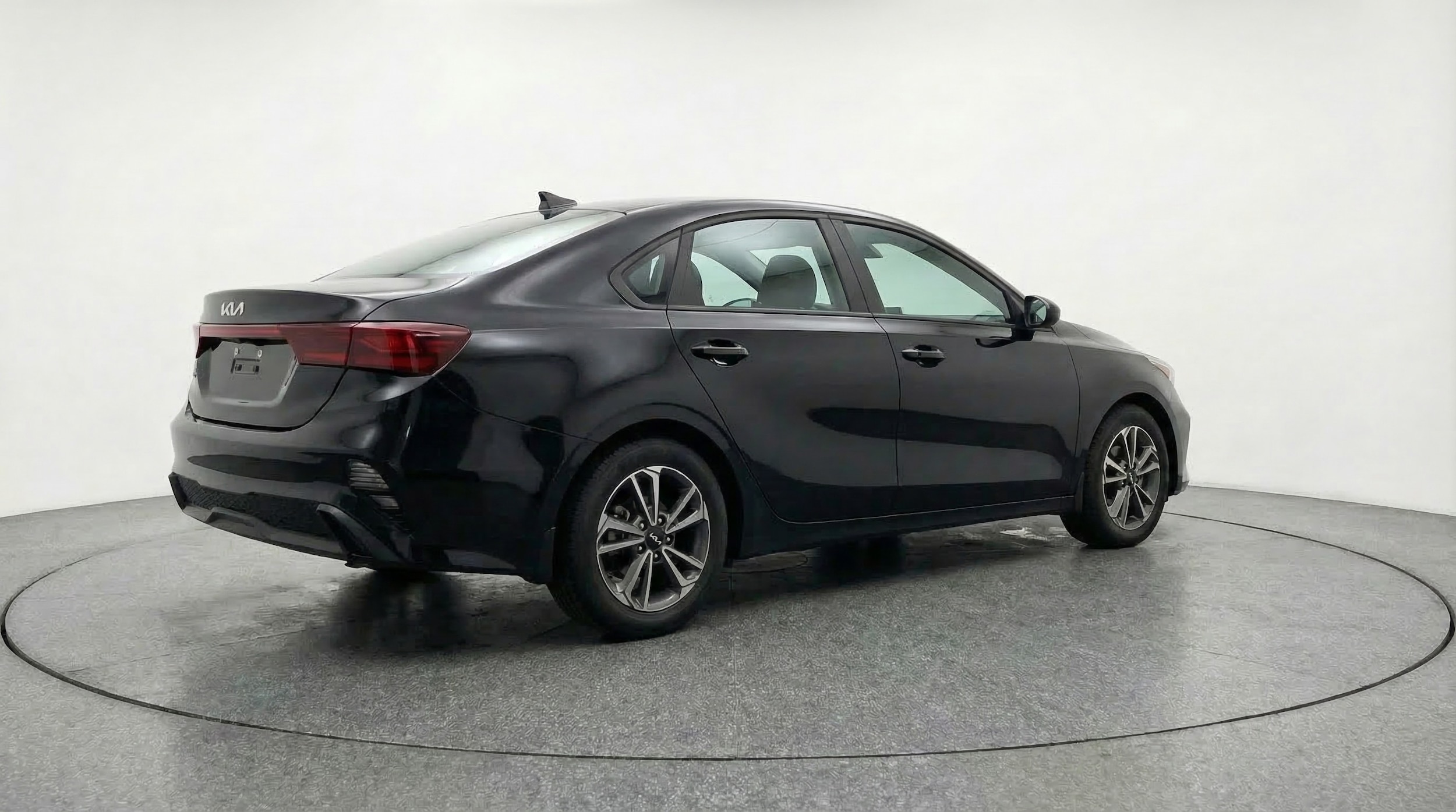 Thumbnail: 2024 Kia Forte - 7