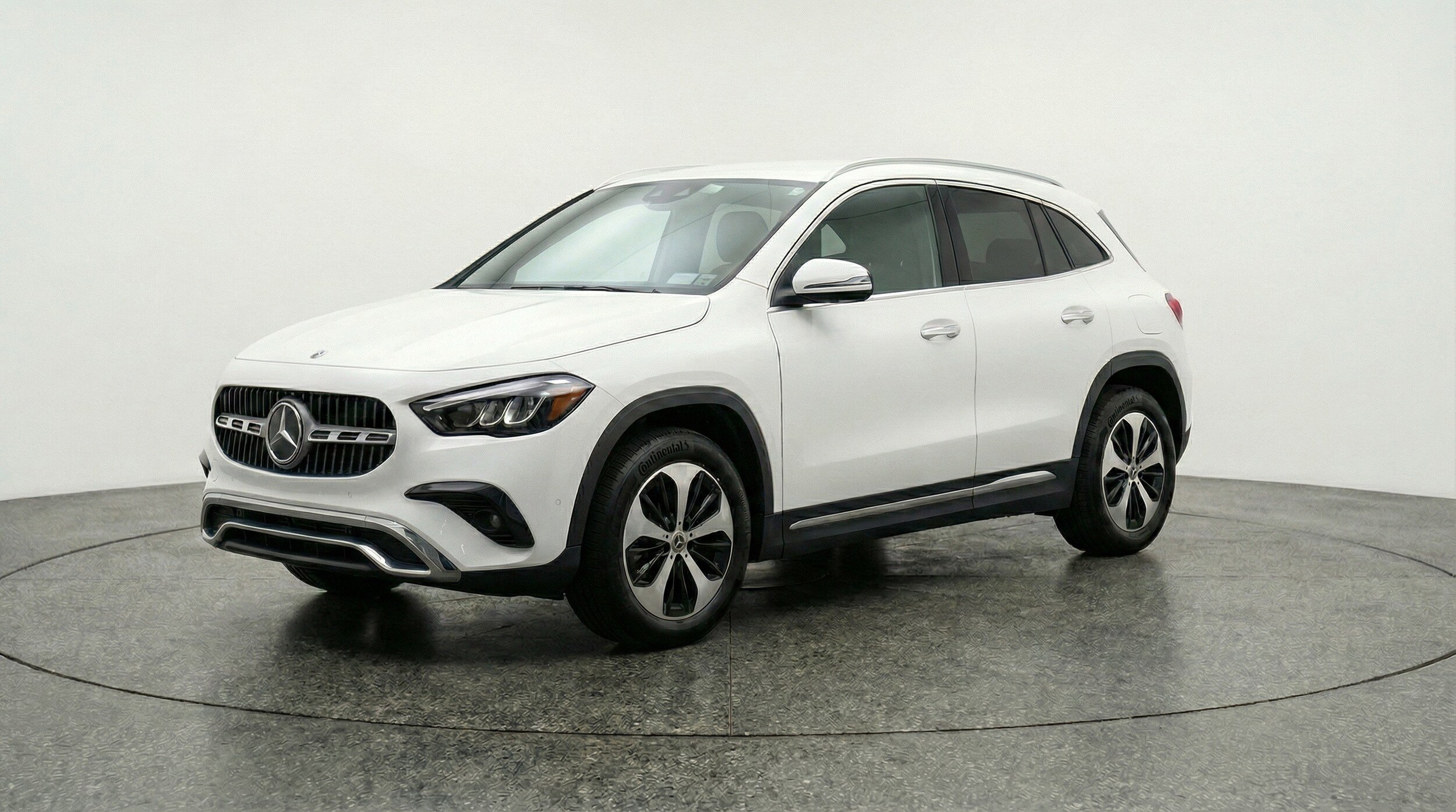 Thumbnail: 2025 Mercedes-Benz GLA - 3