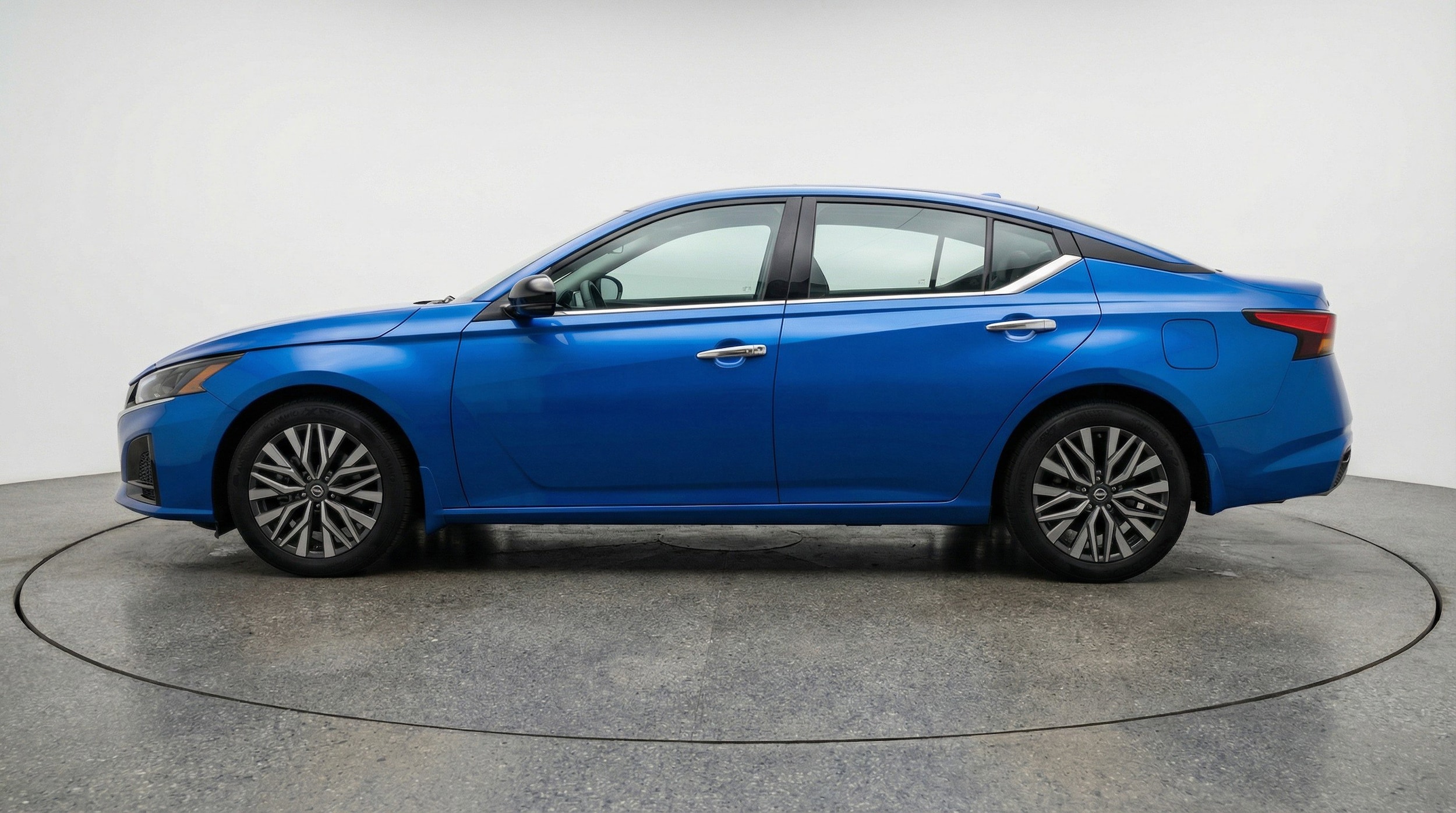 Thumbnail: 2025 Nissan Altima - 5