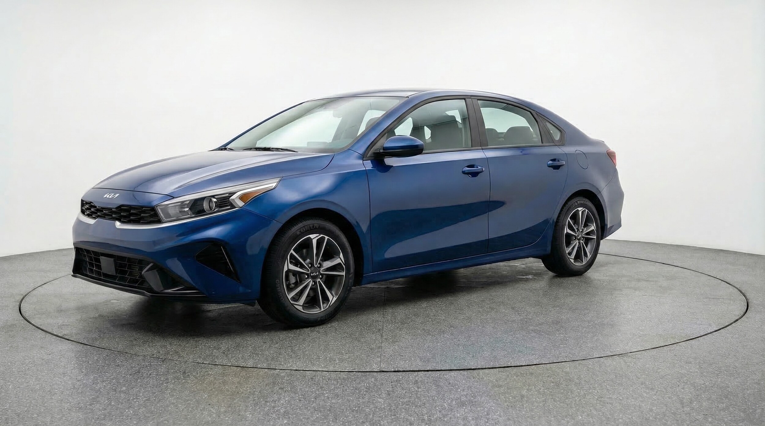 Thumbnail: 2024 Kia Forte - 3