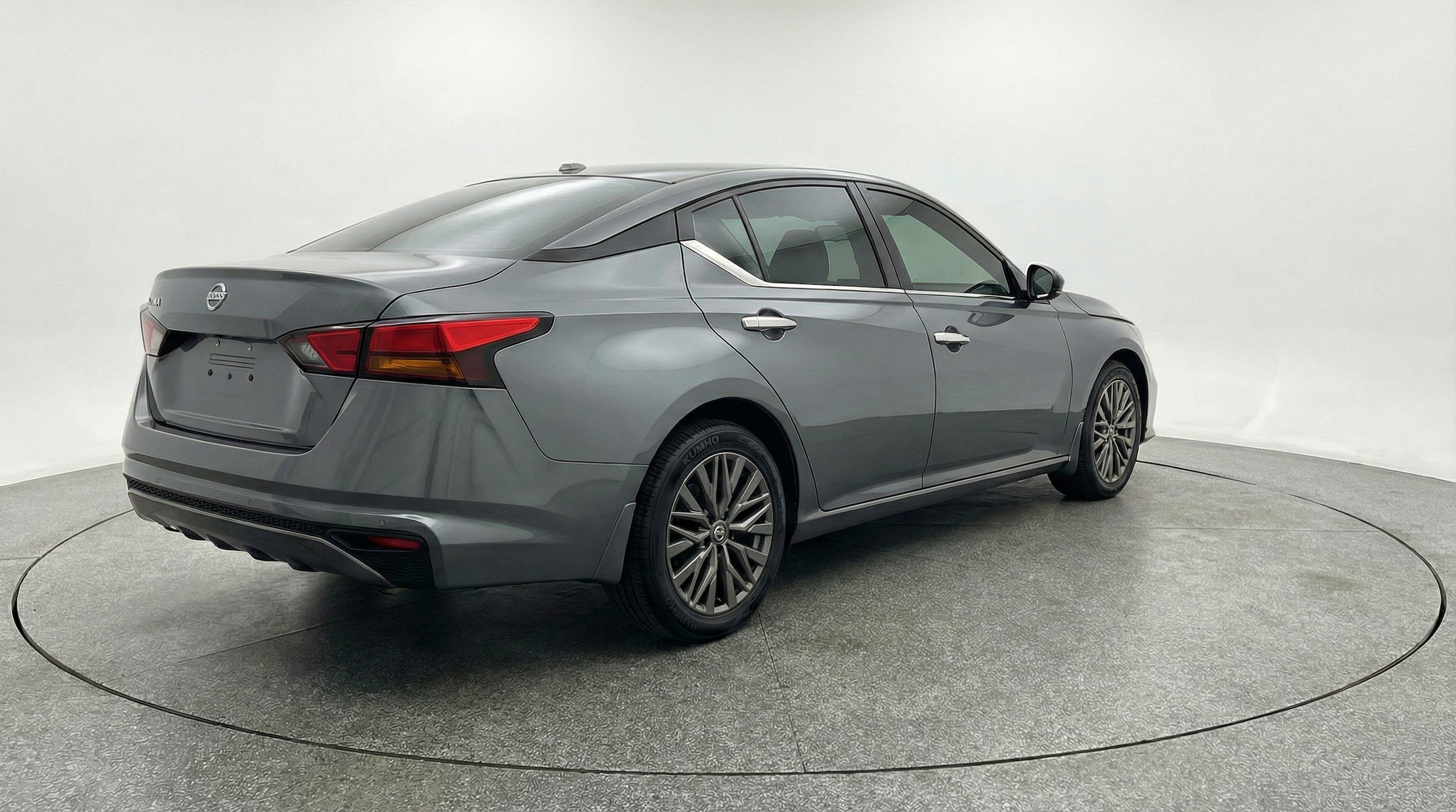 Thumbnail: 2025 Nissan Altima - 9