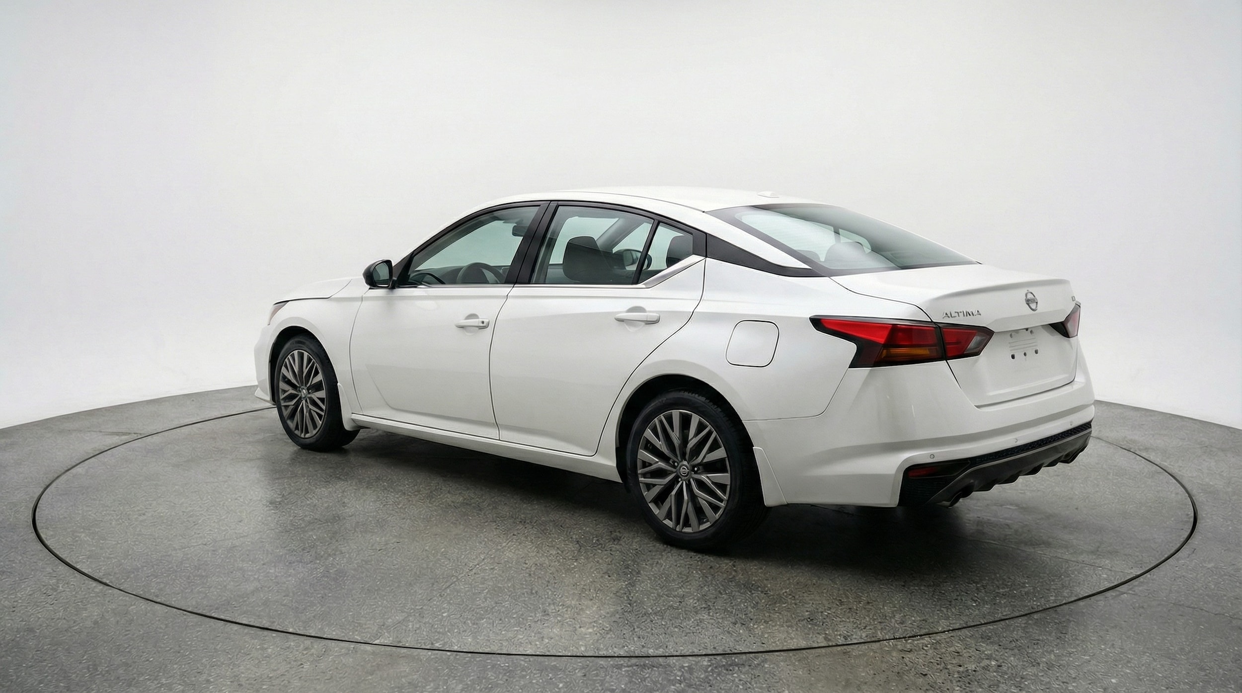 Thumbnail: 2025 Nissan Altima - 5