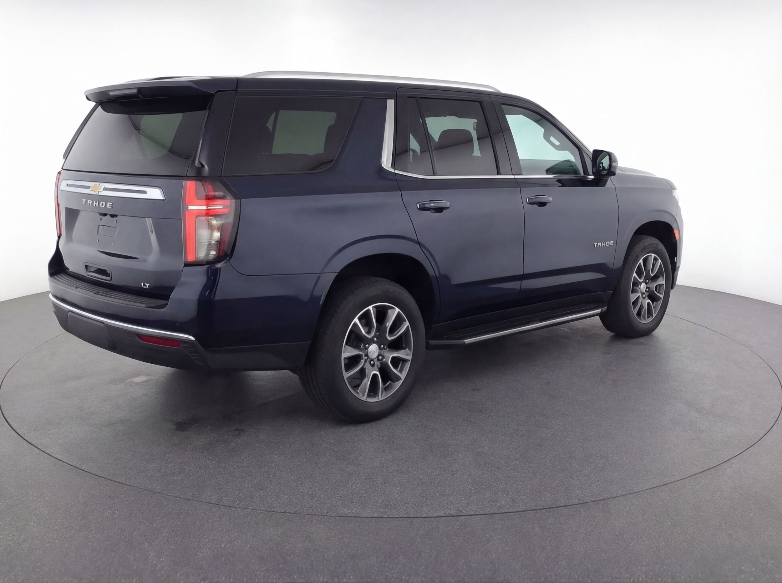 Thumbnail: 2023 Chevrolet Tahoe - 9