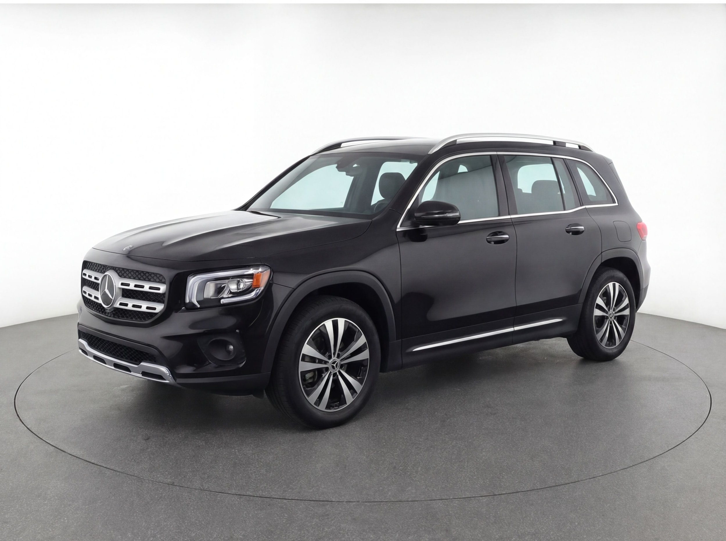 Thumbnail: 2024 Mercedes-Benz GLB - 3