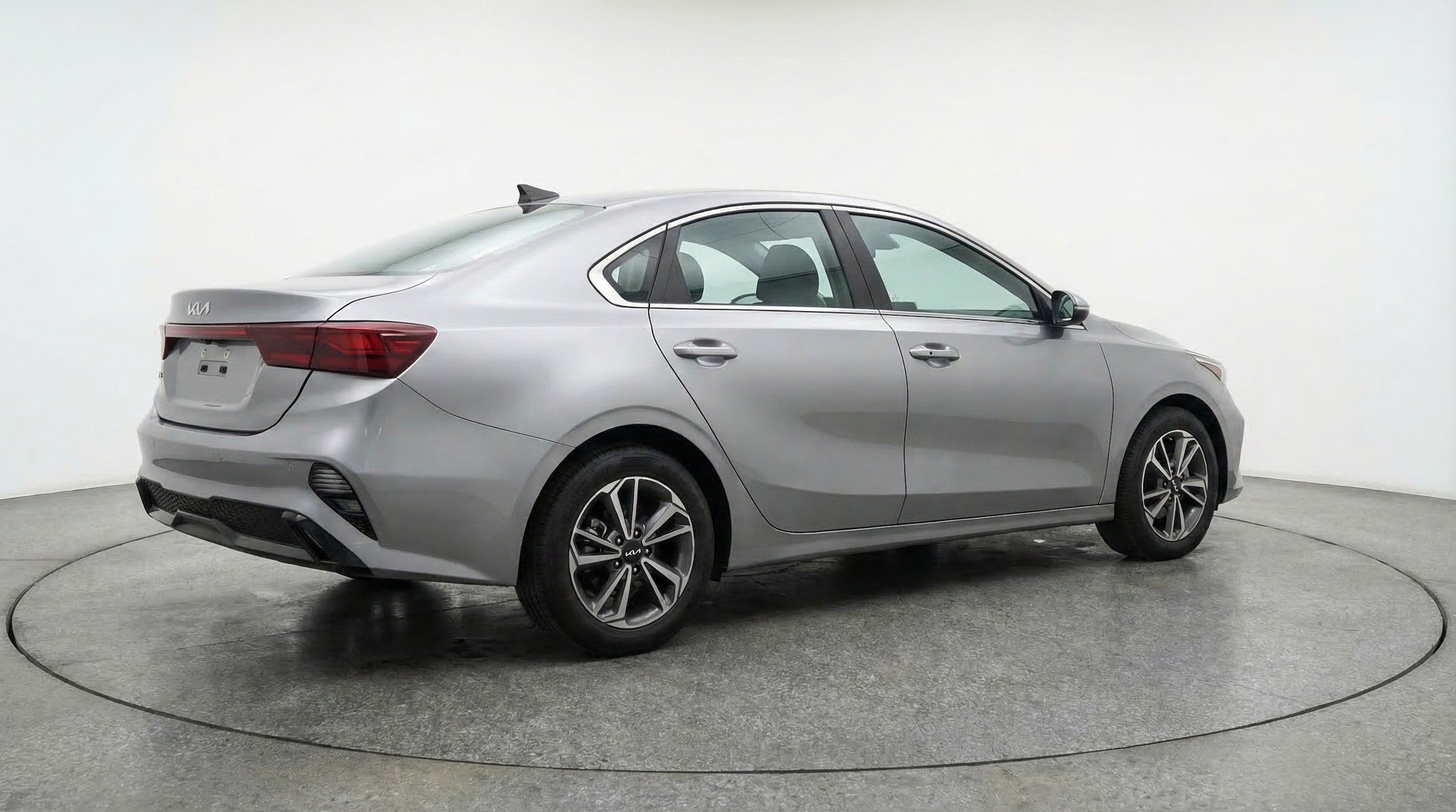 Thumbnail: 2024 Kia Forte - 7