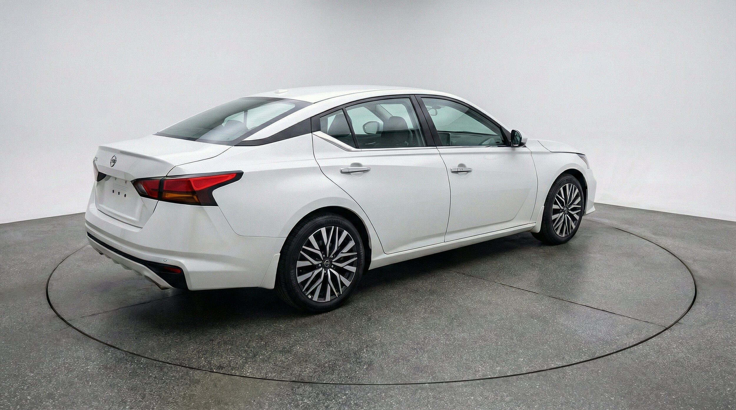 Thumbnail: 2025 Nissan Altima - 9