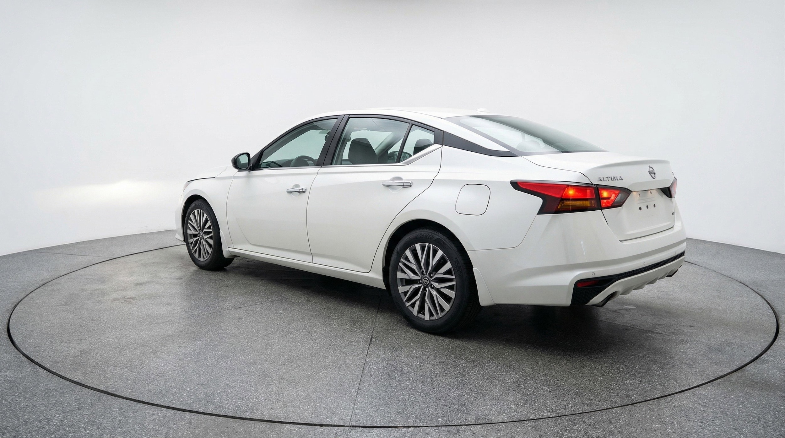 Thumbnail: 2025 Nissan Altima - 6