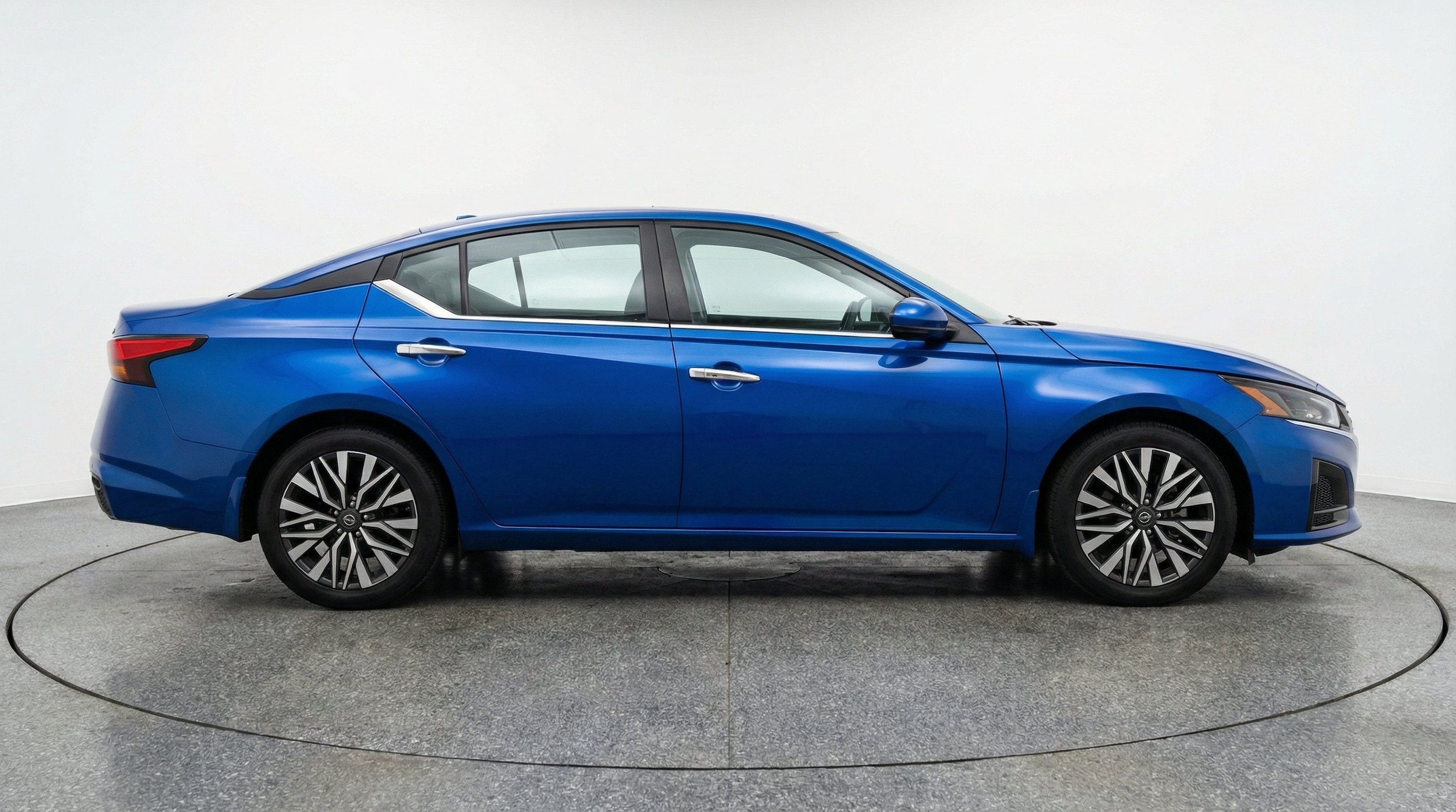 Thumbnail: 2025 Nissan Altima - 11
