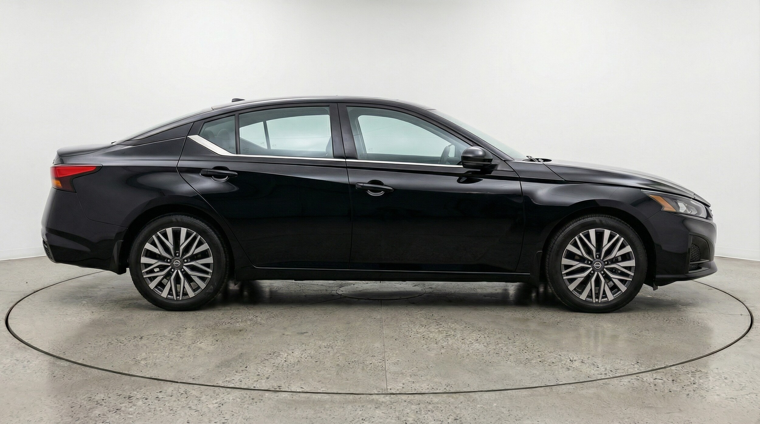 Thumbnail: 2025 Nissan Altima - 8