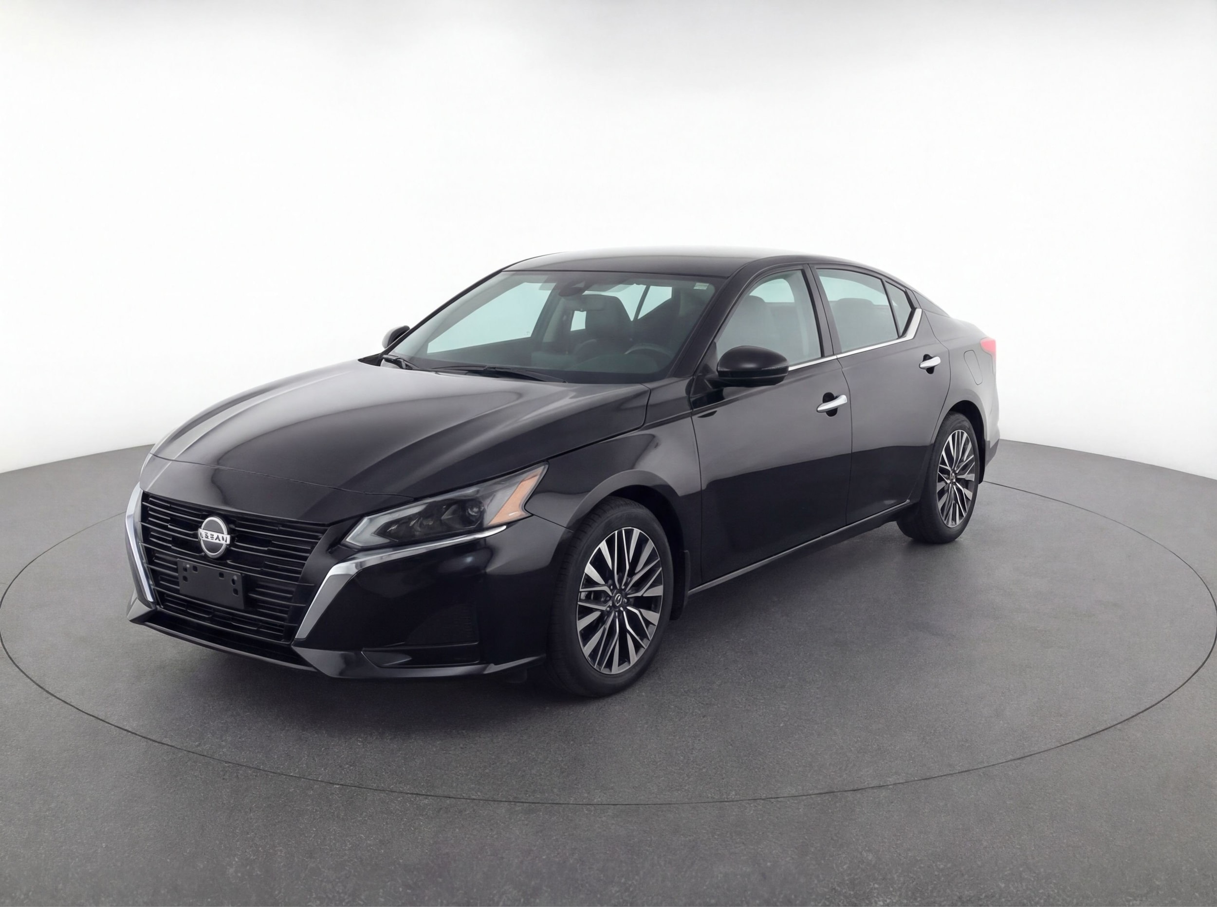 Thumbnail: 2023 Nissan Altima - 3