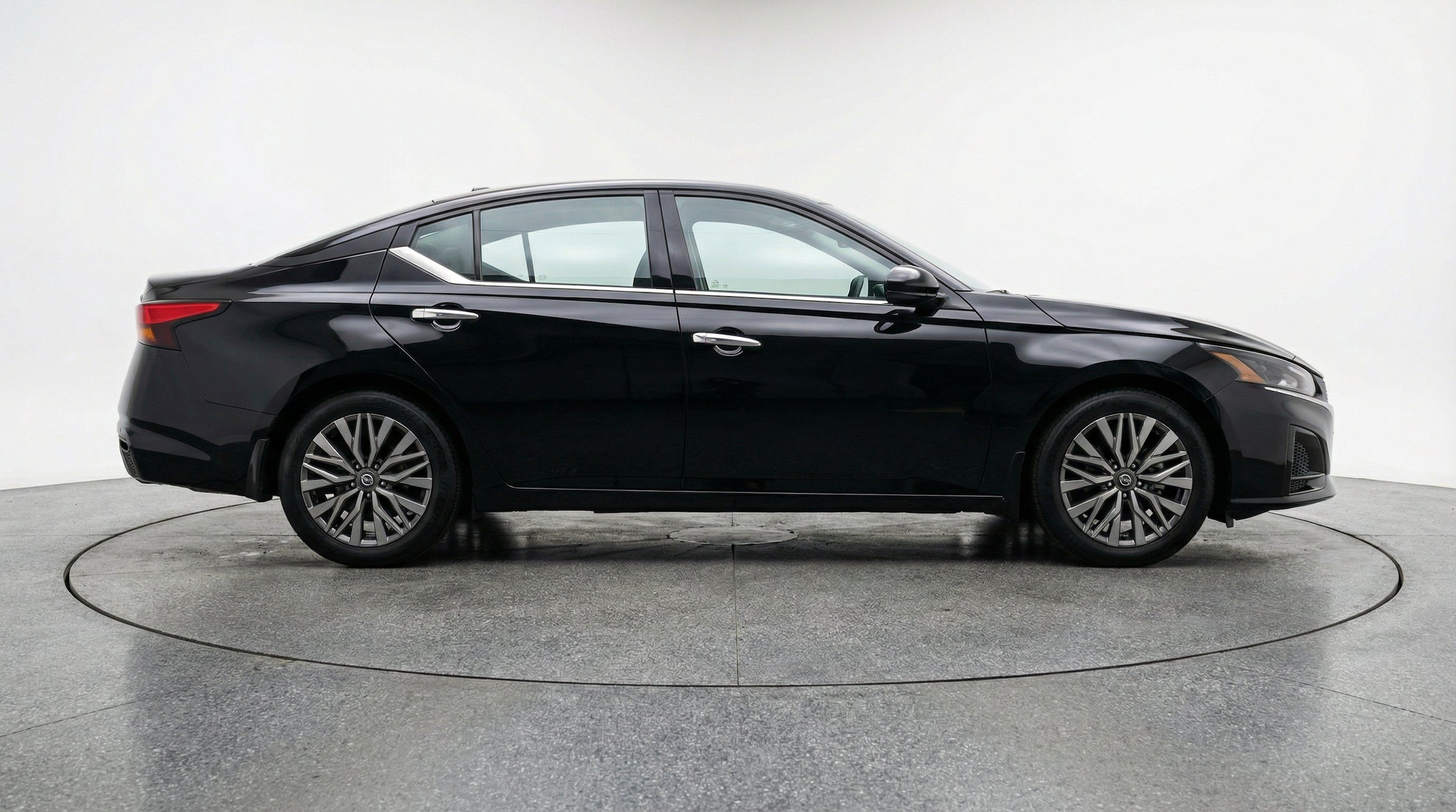 Thumbnail: 2025 Nissan Altima - 11