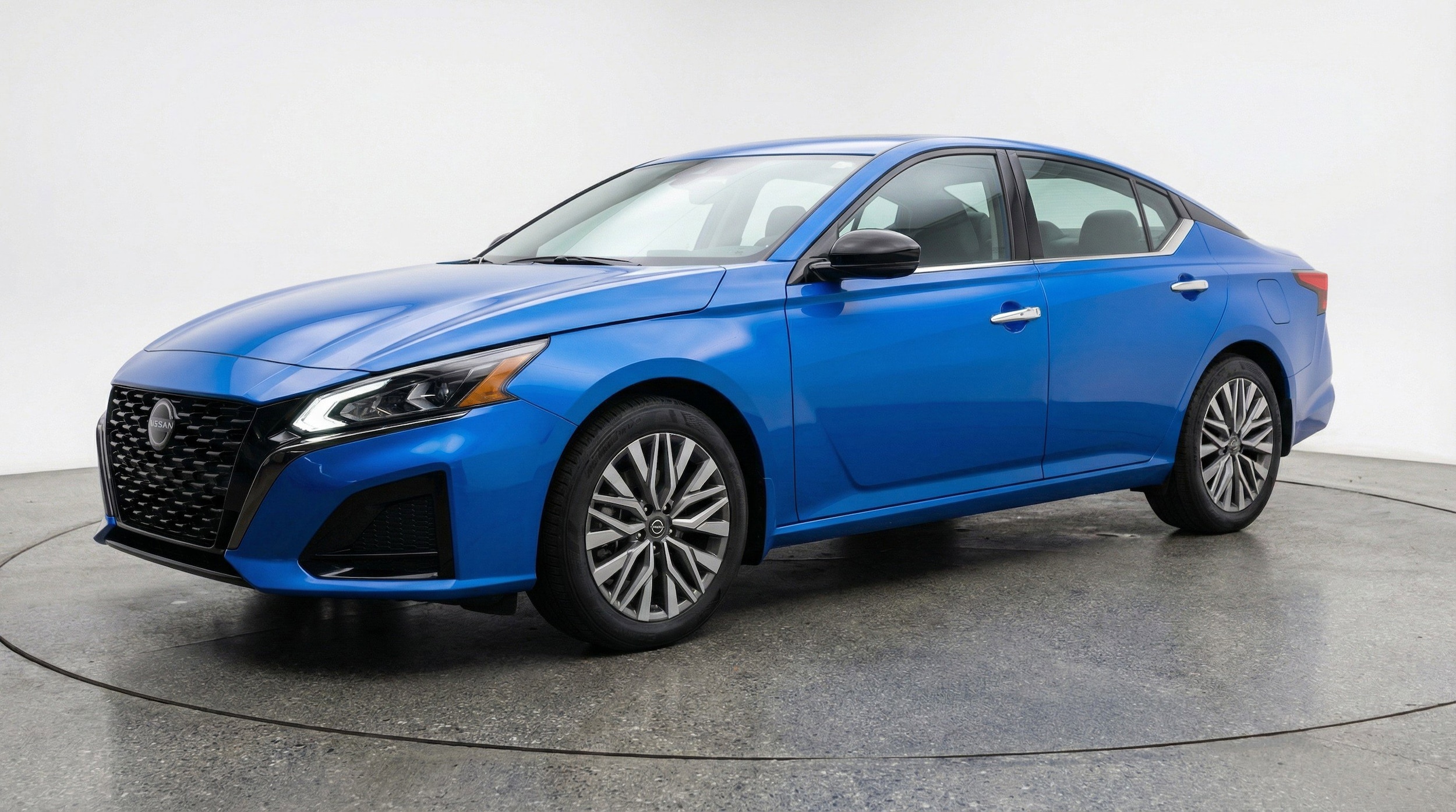 Thumbnail: 2025 Nissan Altima - 3