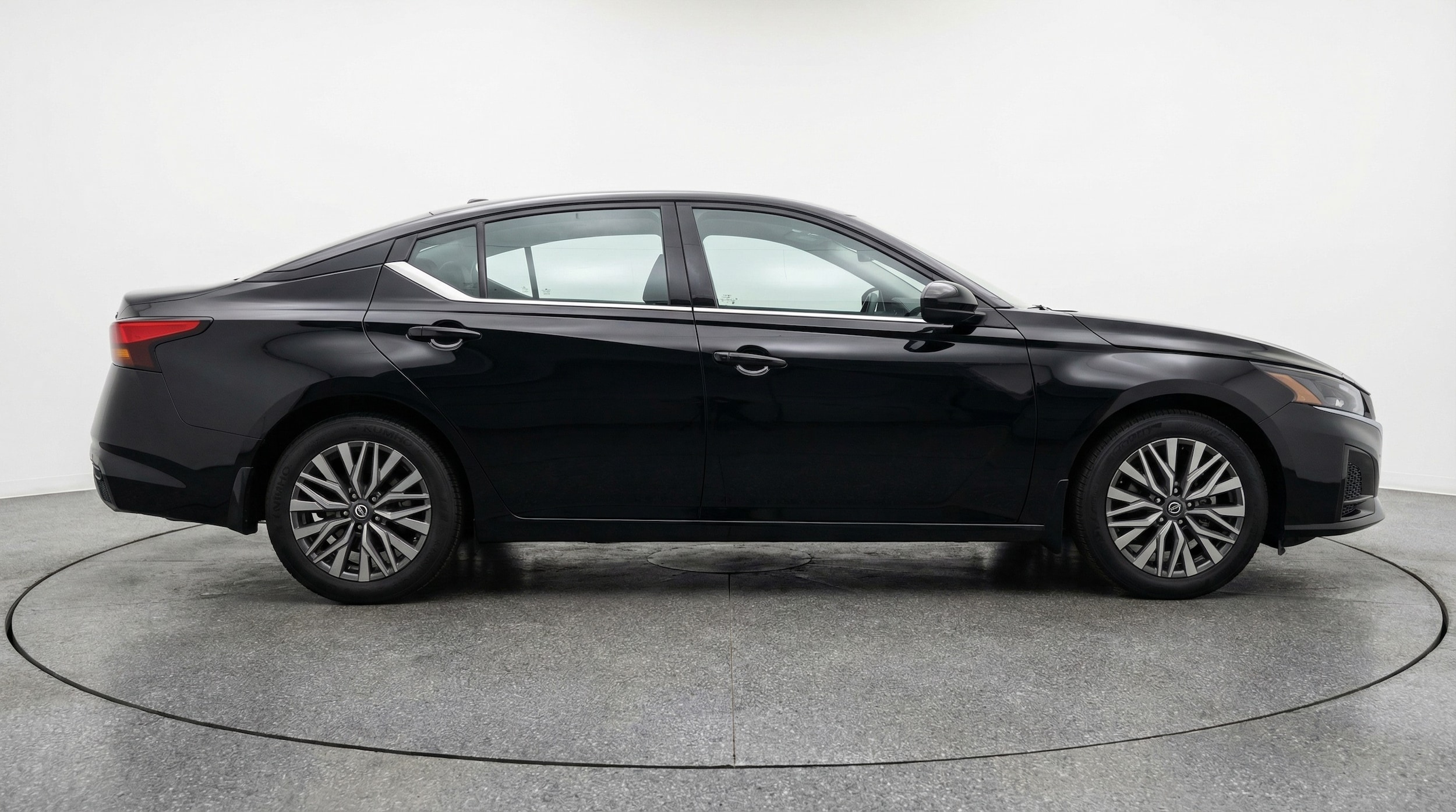 Thumbnail: 2025 Nissan Altima - 8